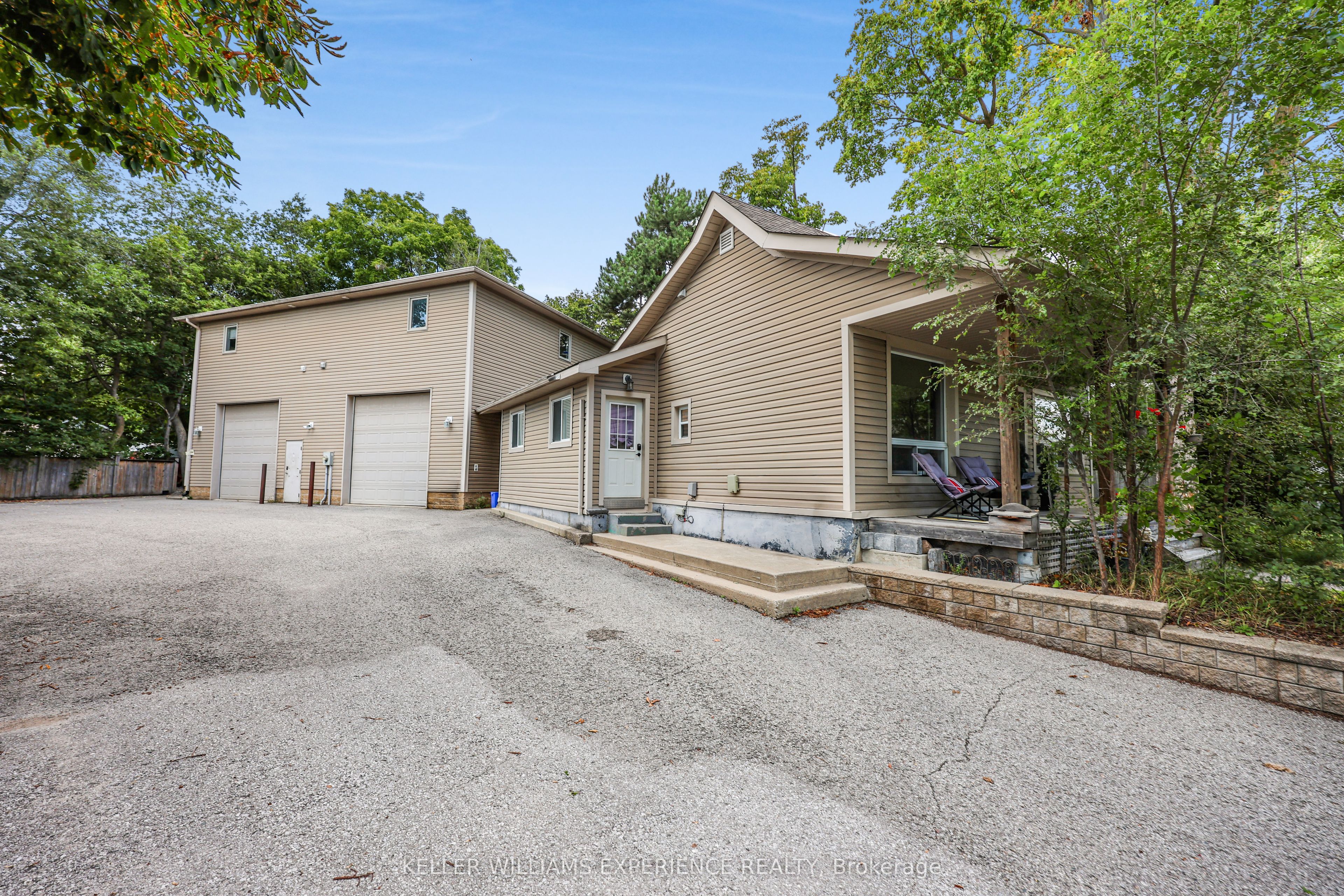 19 Centre Street Property Photo 1