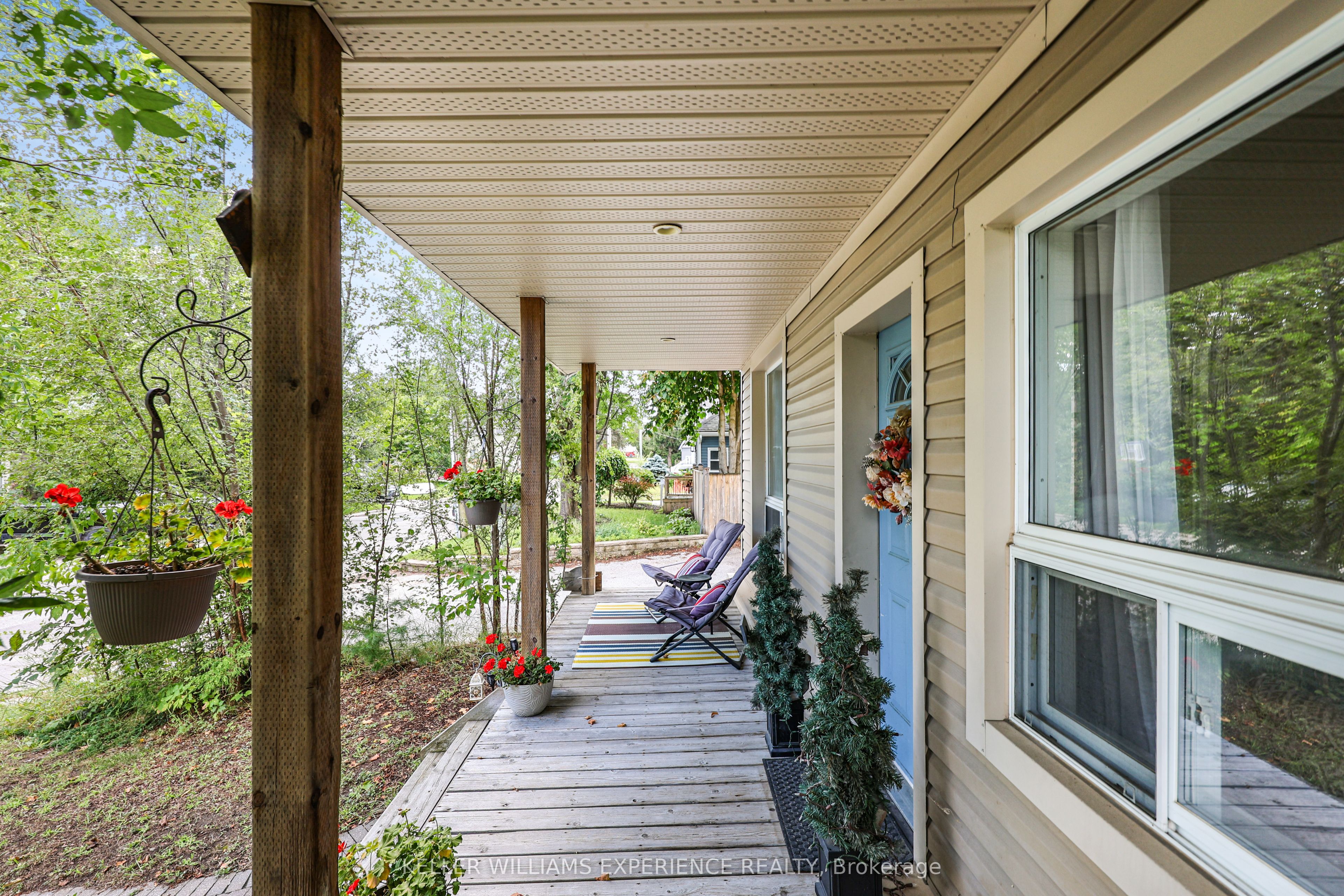 19 Centre Street Property Photo 3