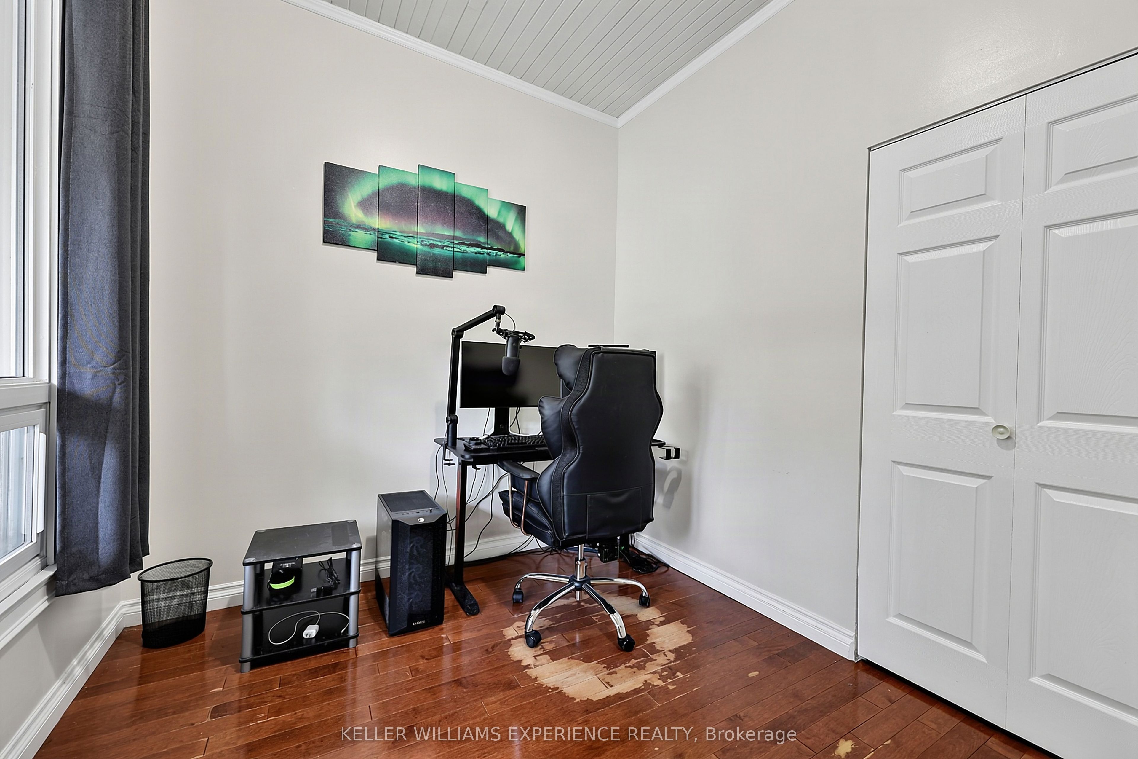 19 Centre Street Property Photo 7