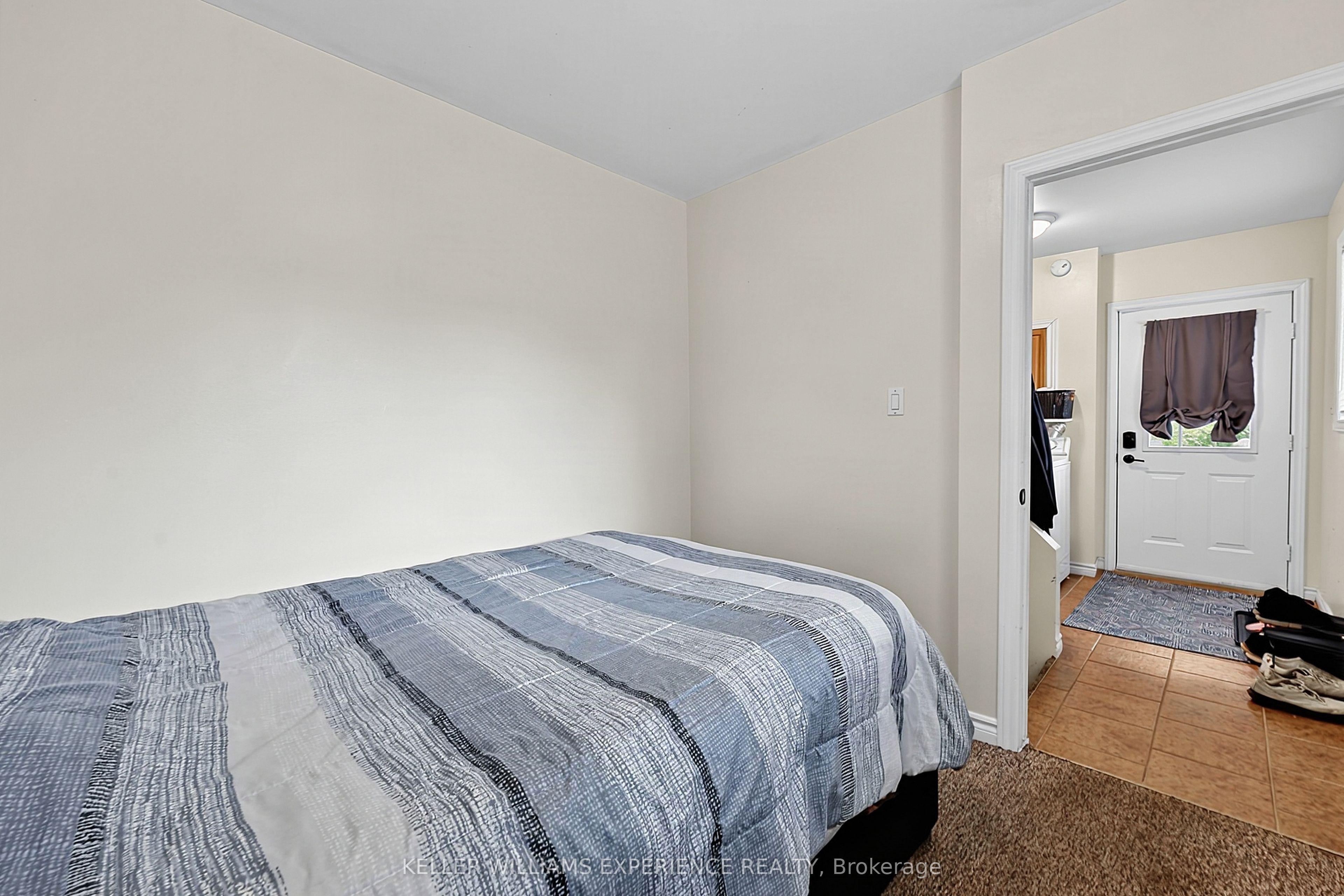 19 Centre Street Property Photo 13