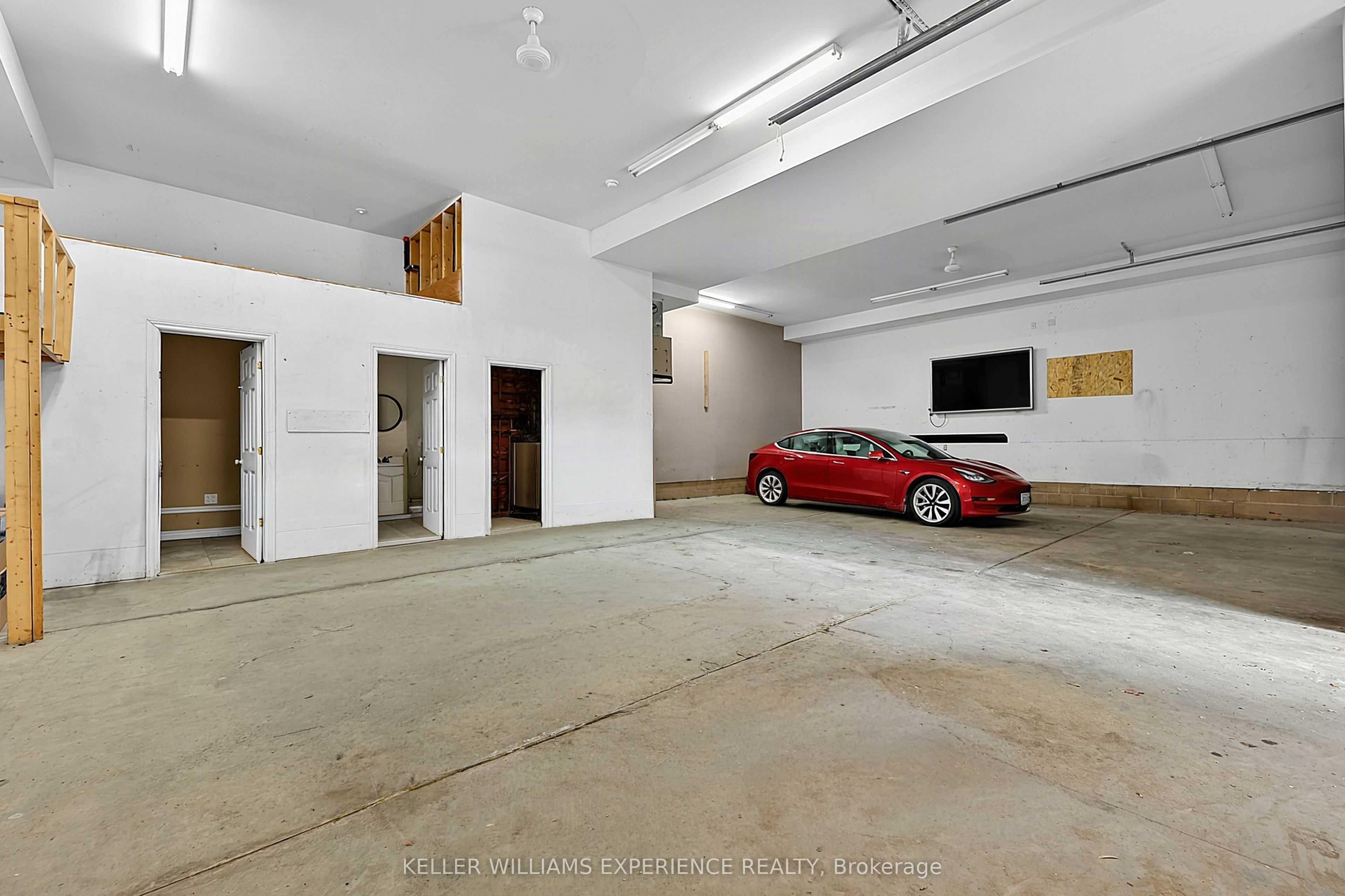 19 Centre Street Property Photo 16