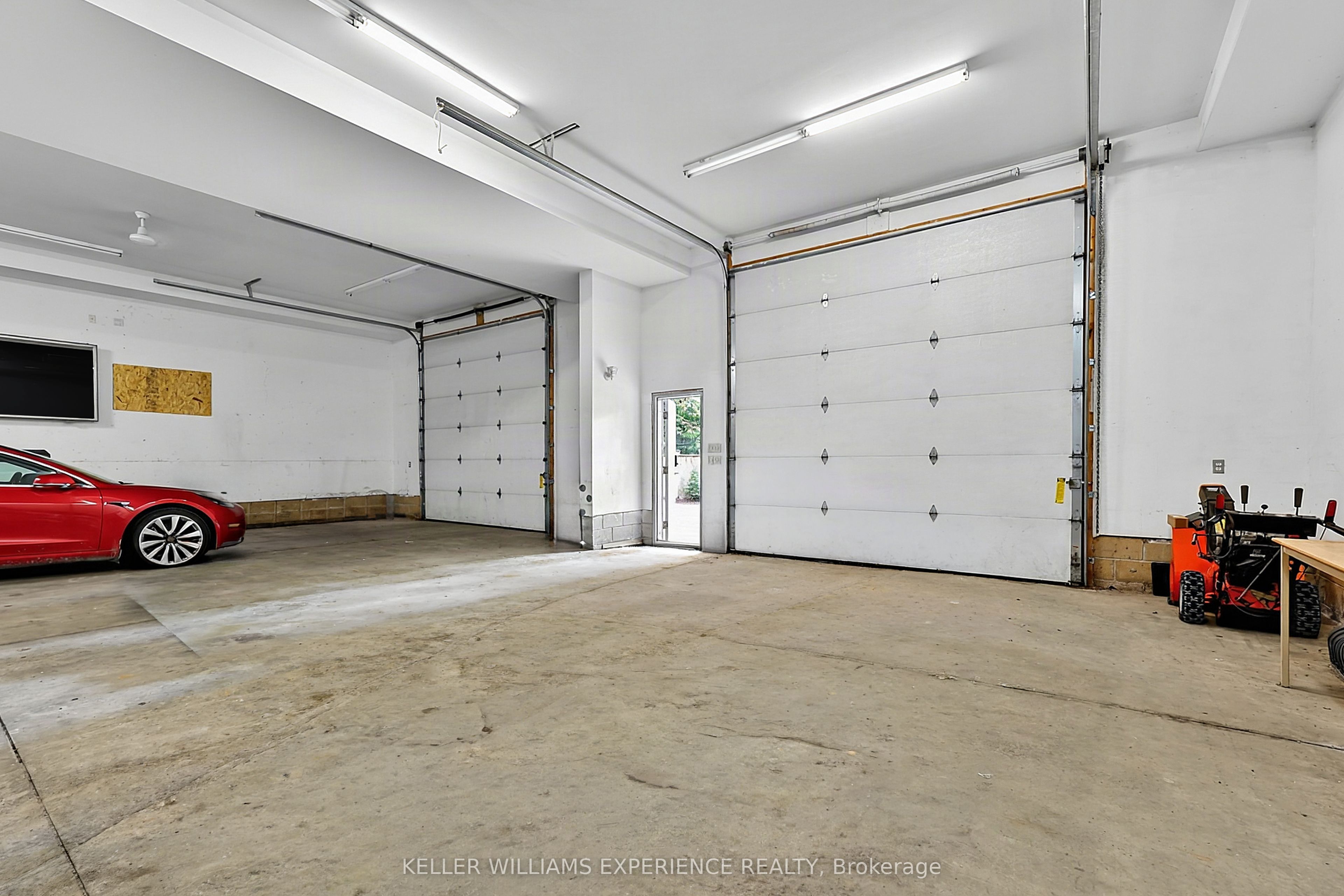 19 Centre Street Property Photo 17