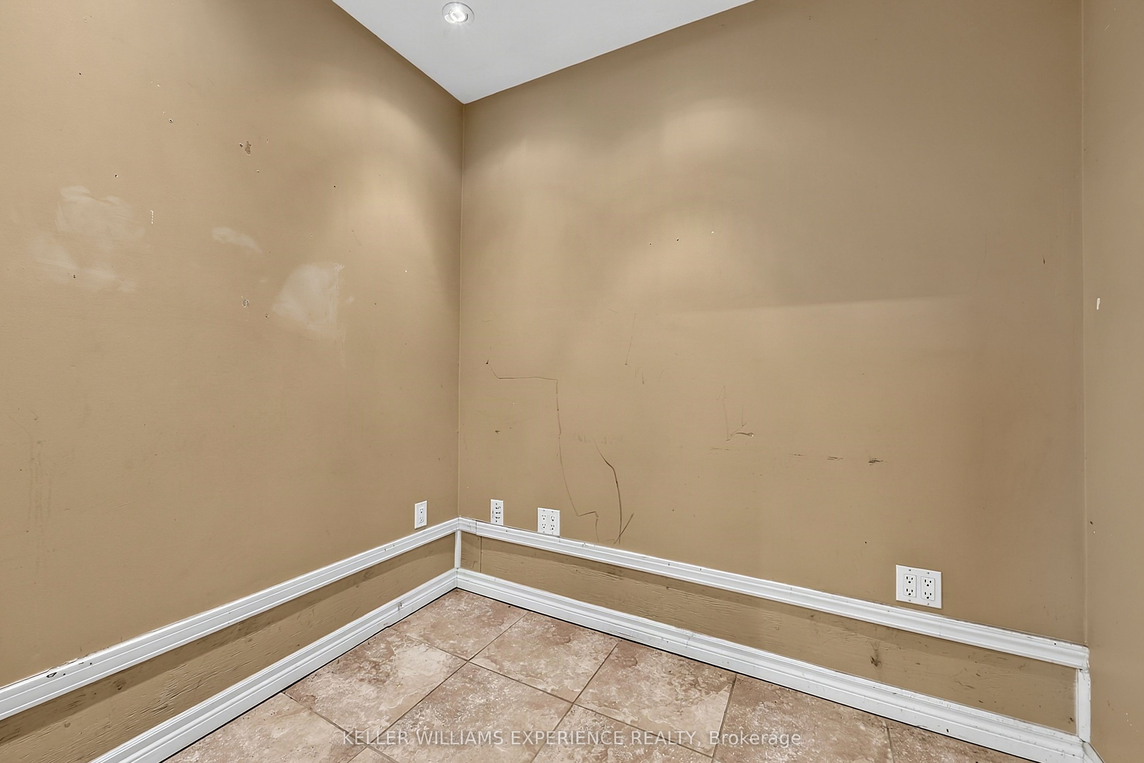 19 Centre Street Property Photo 18