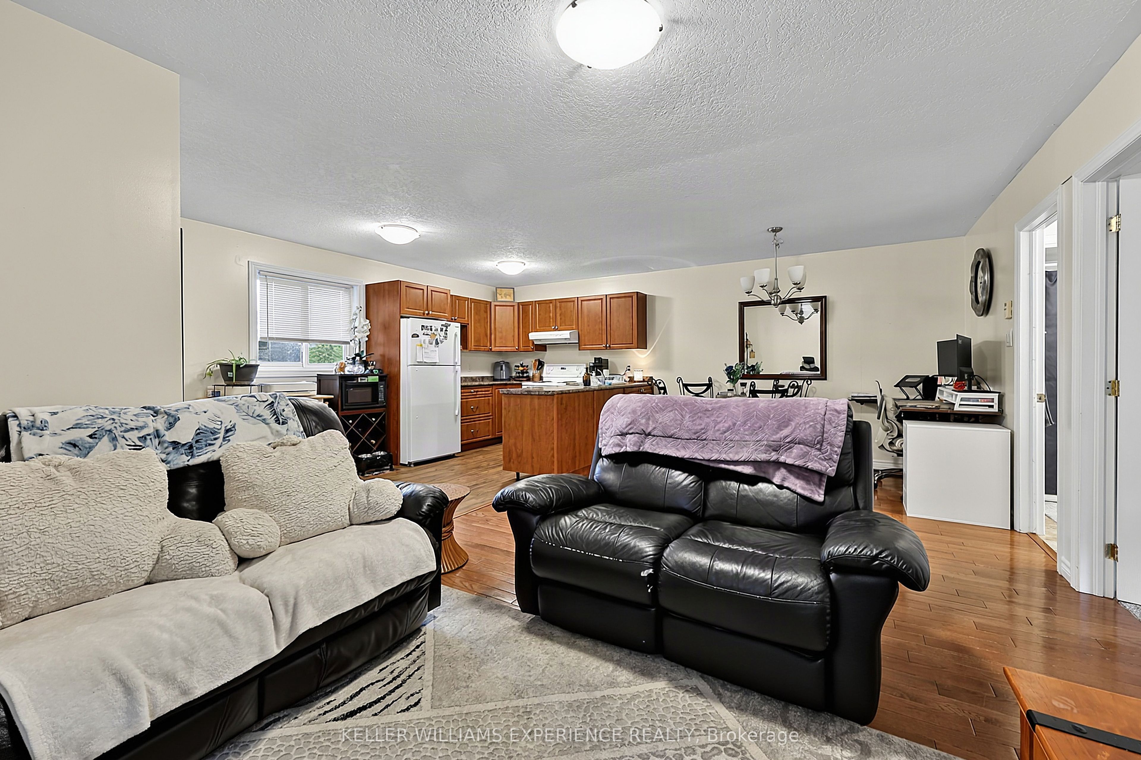 19 Centre Street Property Photo 25