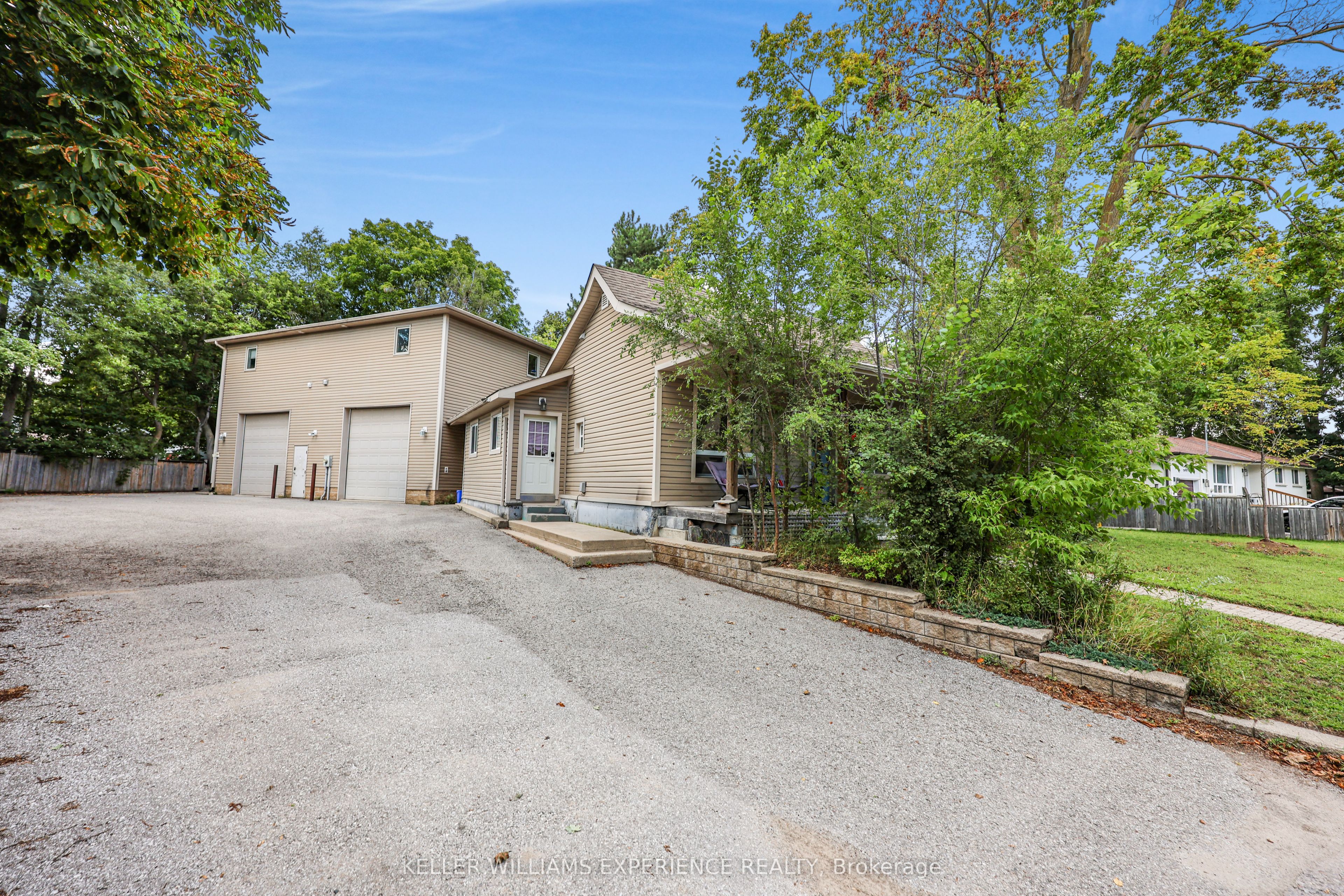 19 Centre Street Property Photo 42