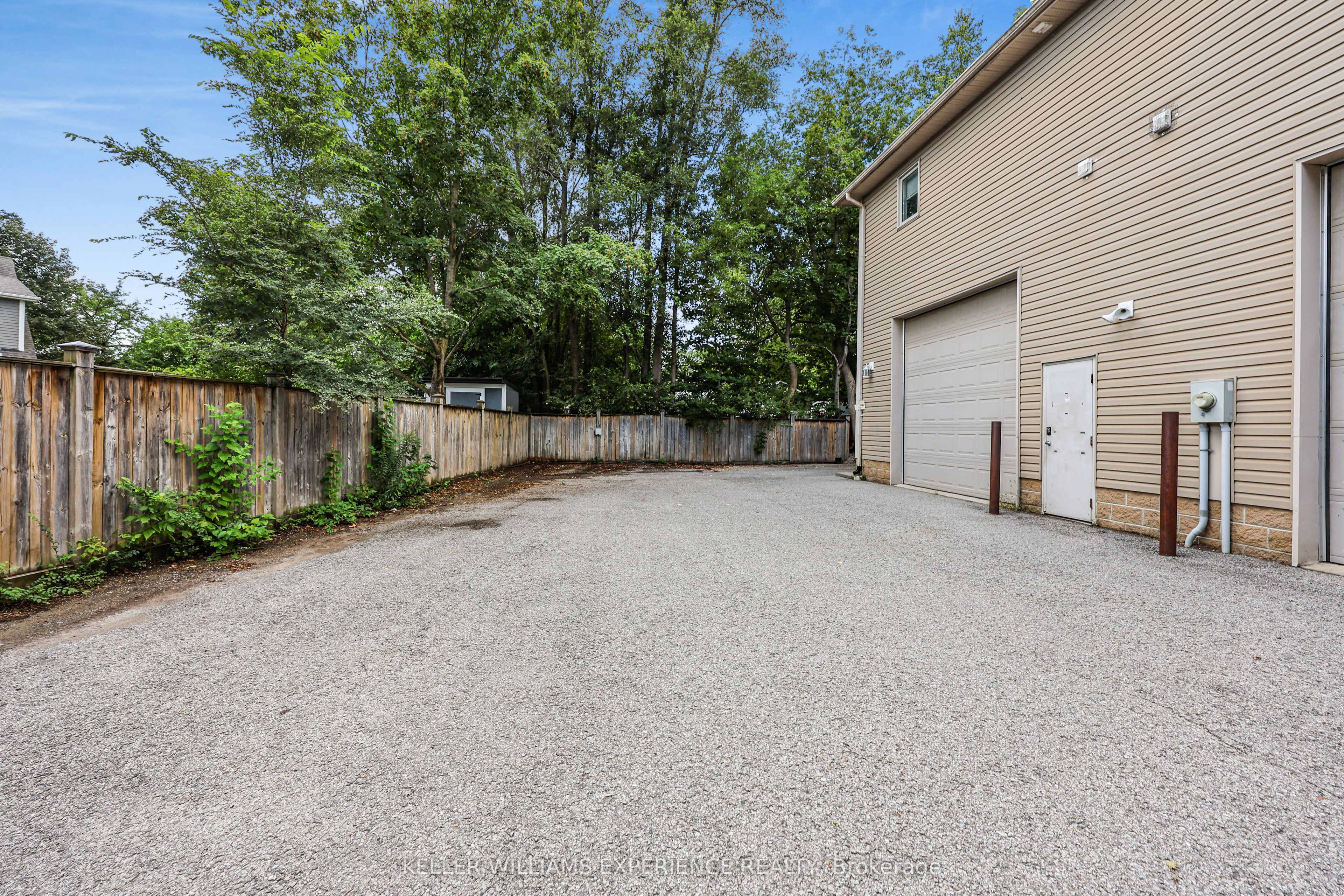 19 Centre Street Property Photo 43