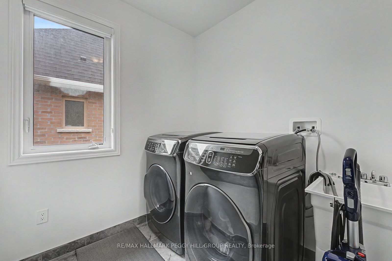 113 Rugman Crescent Property Photo 23