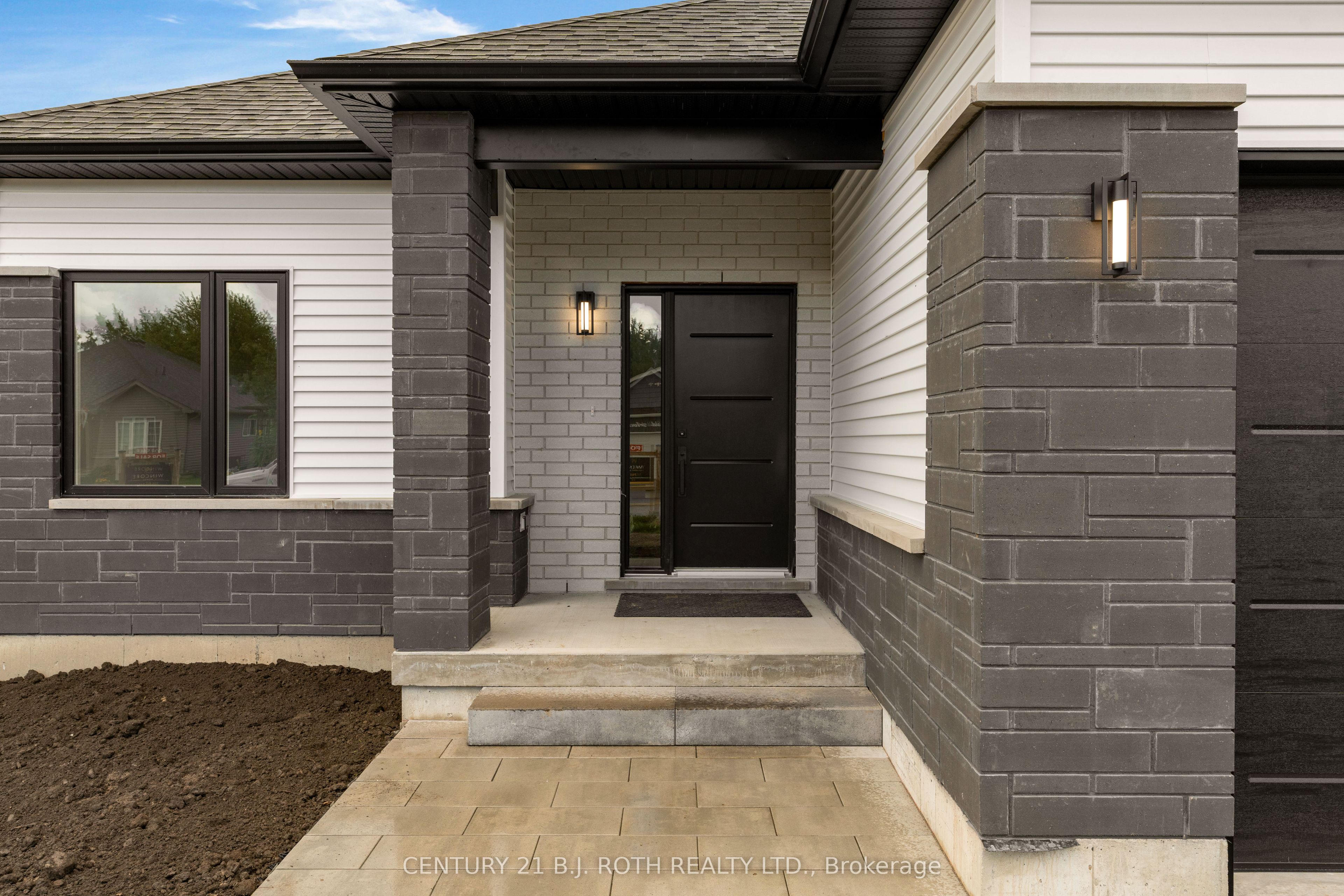 29 Harold Avenue Property Photo 6