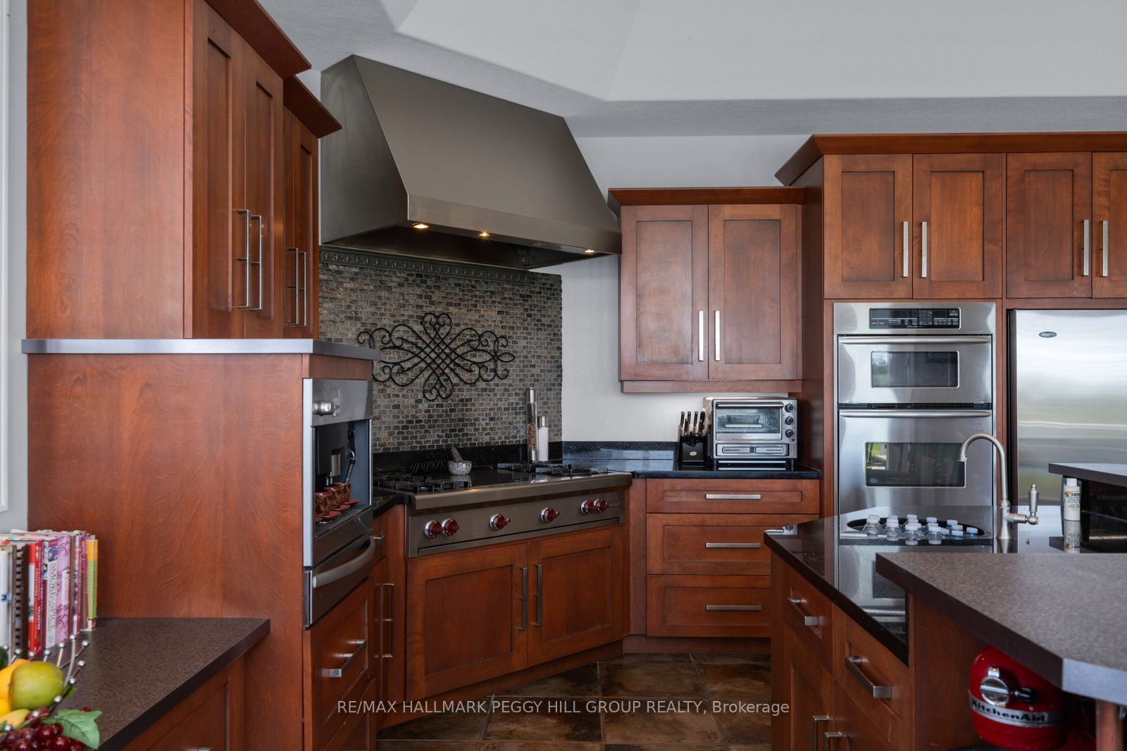 1372 Division Road E Property Photo 7