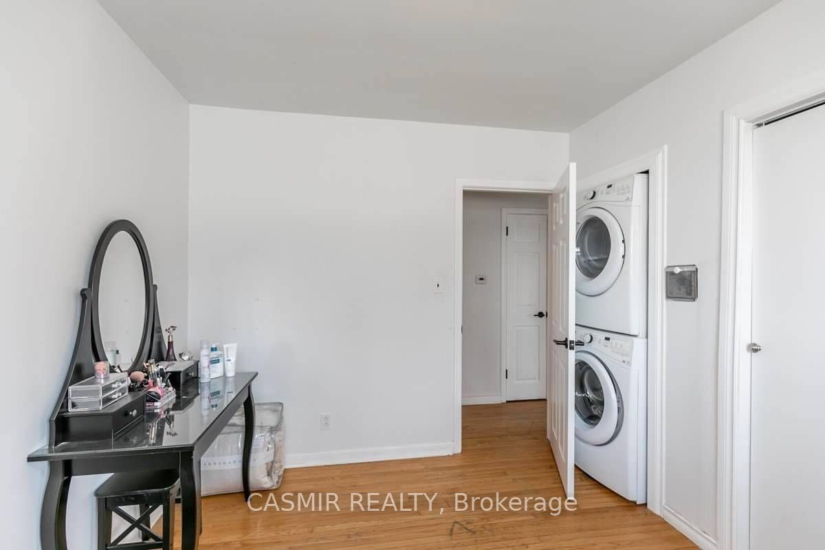 134 North Street W Property Photo 5