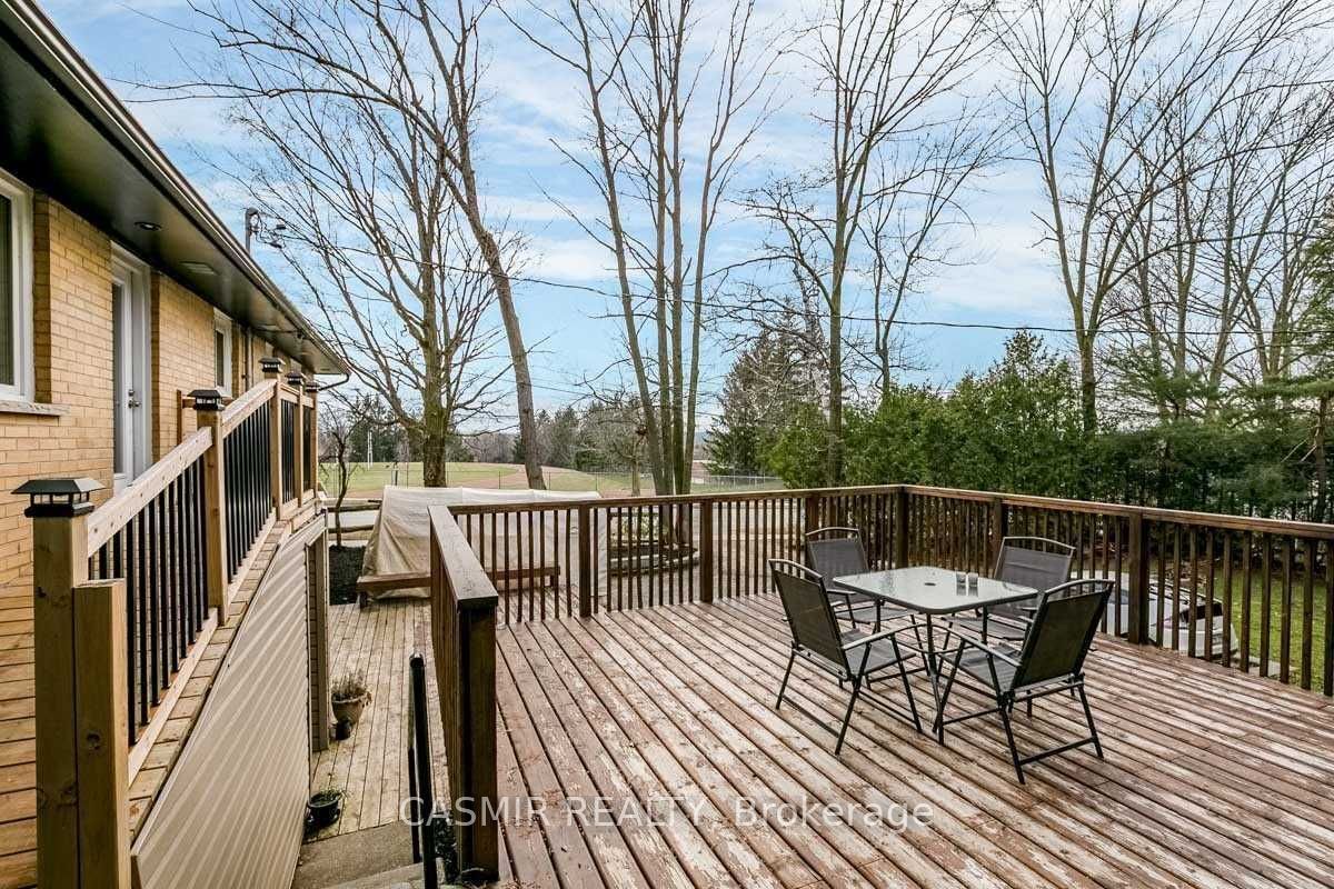 134 North Street W Property Photo 12