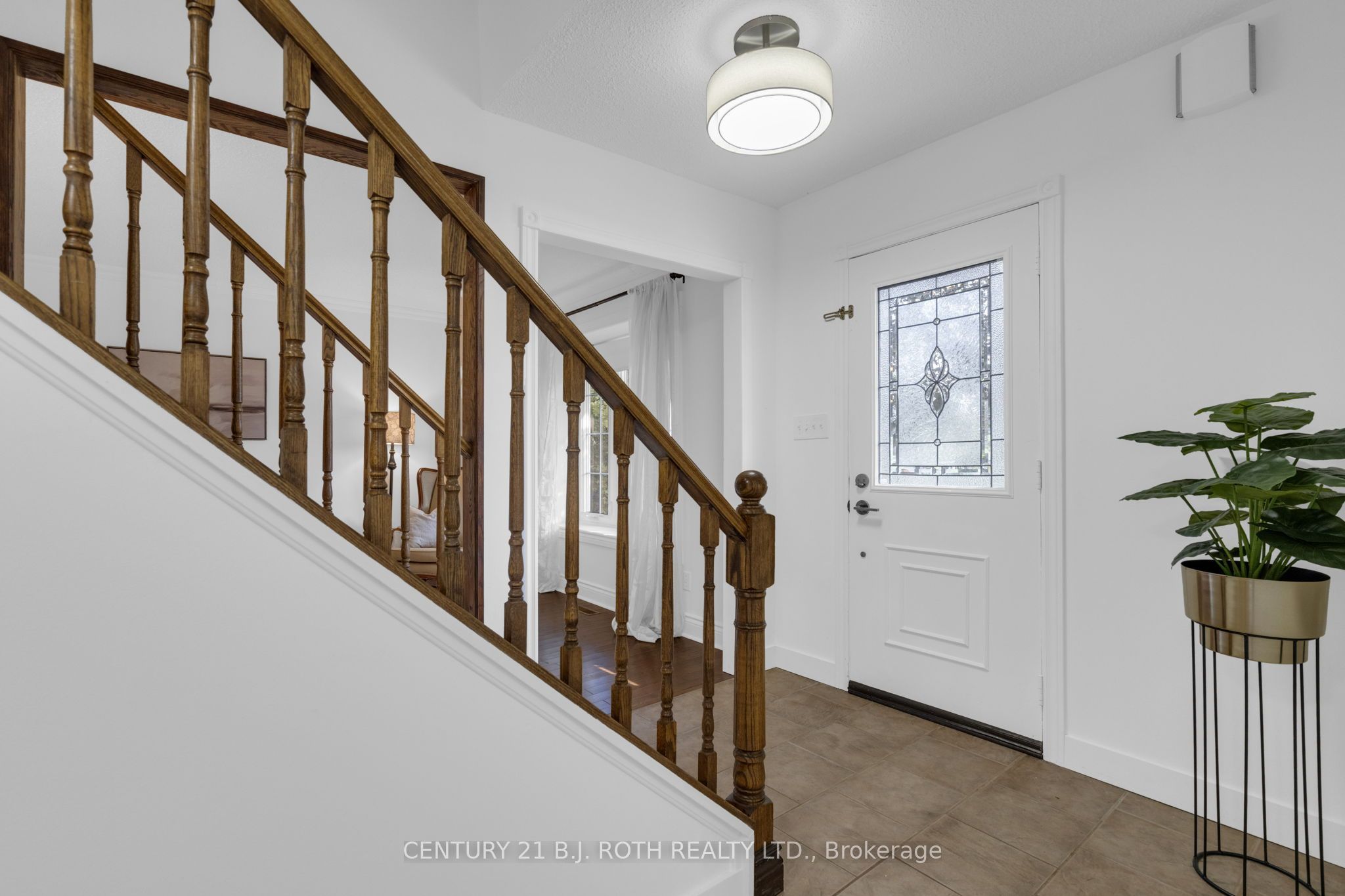 63 Oren Boulevard Property Photo 4