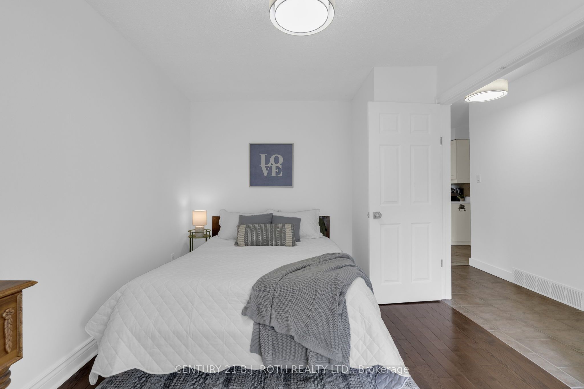 63 Oren Boulevard Property Photo 8