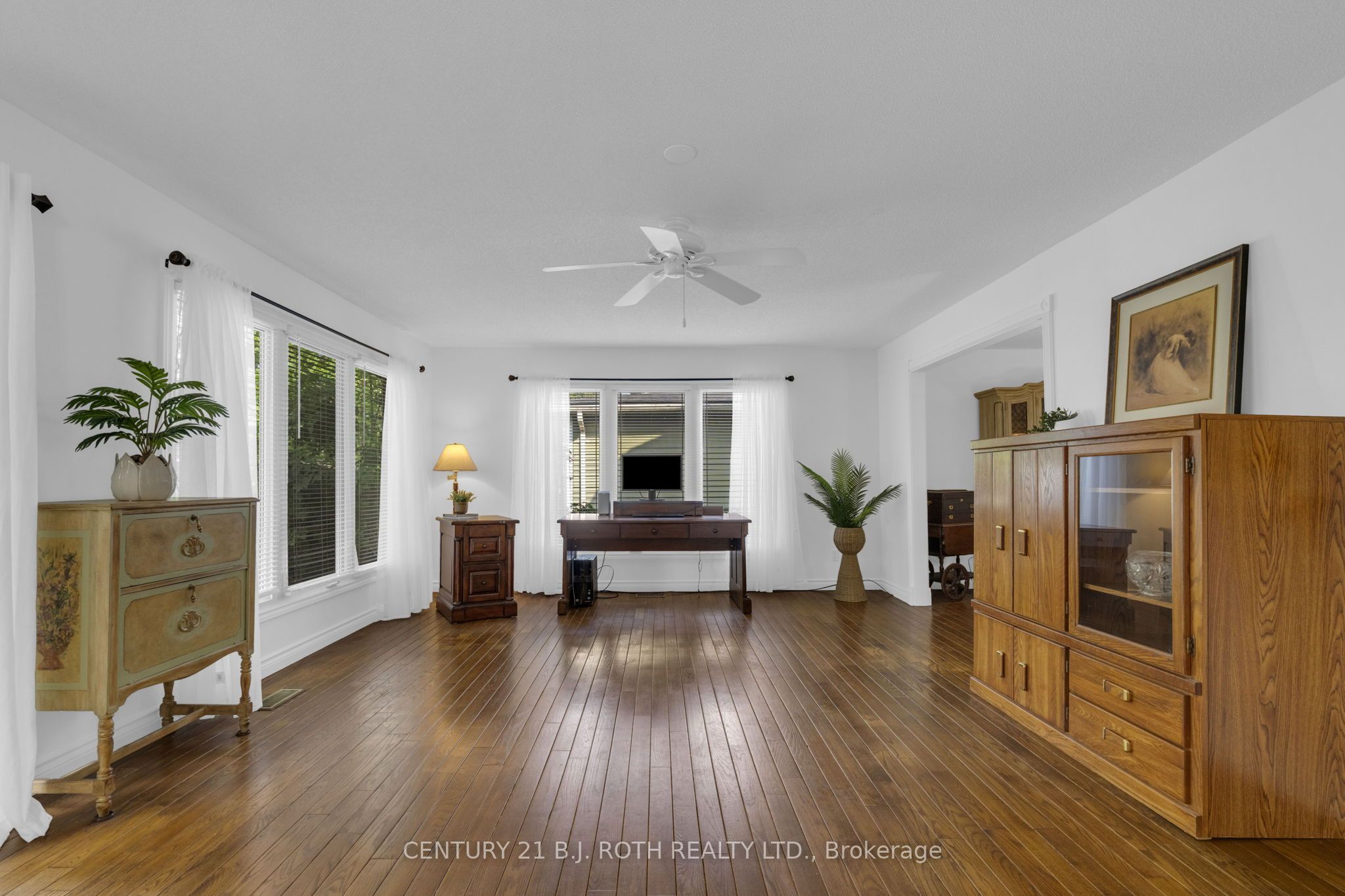 63 Oren Boulevard Property Photo 15