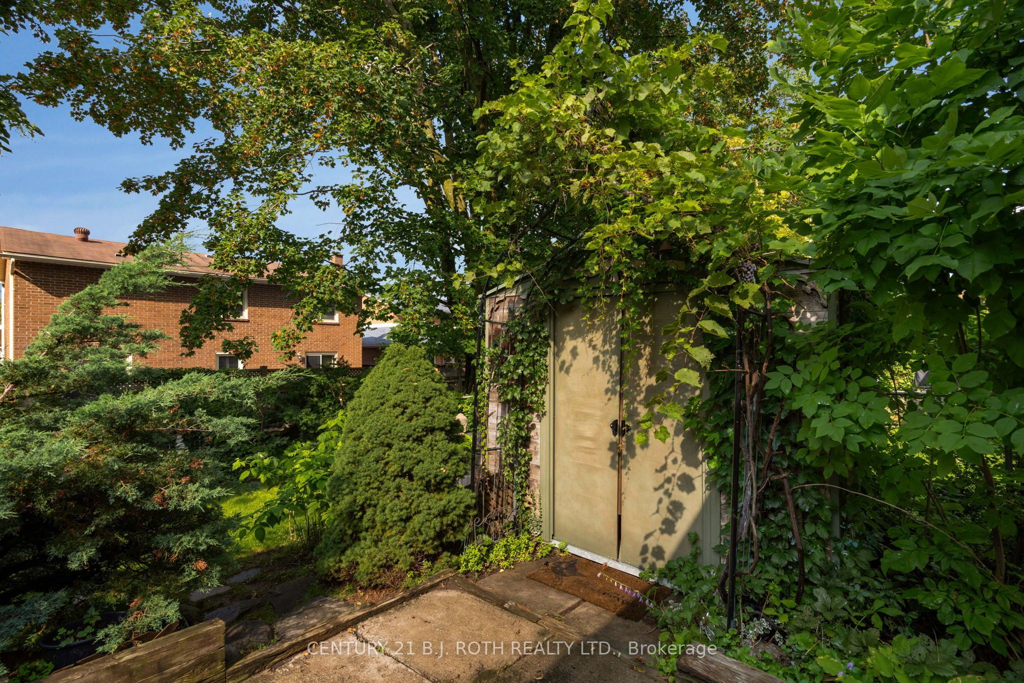 63 Oren Boulevard Property Photo 40