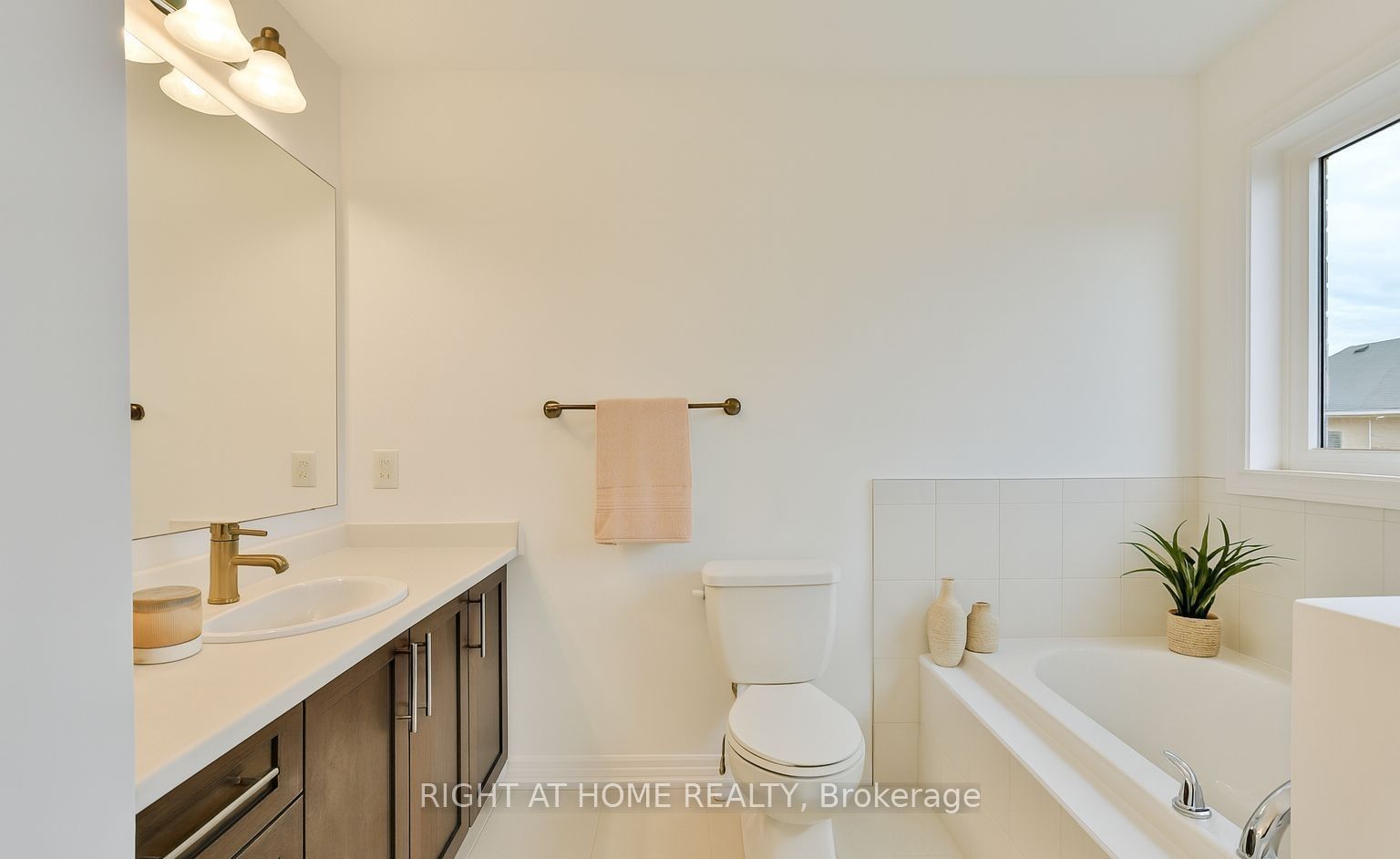 80 Sagewood Avenue Property Photo 9