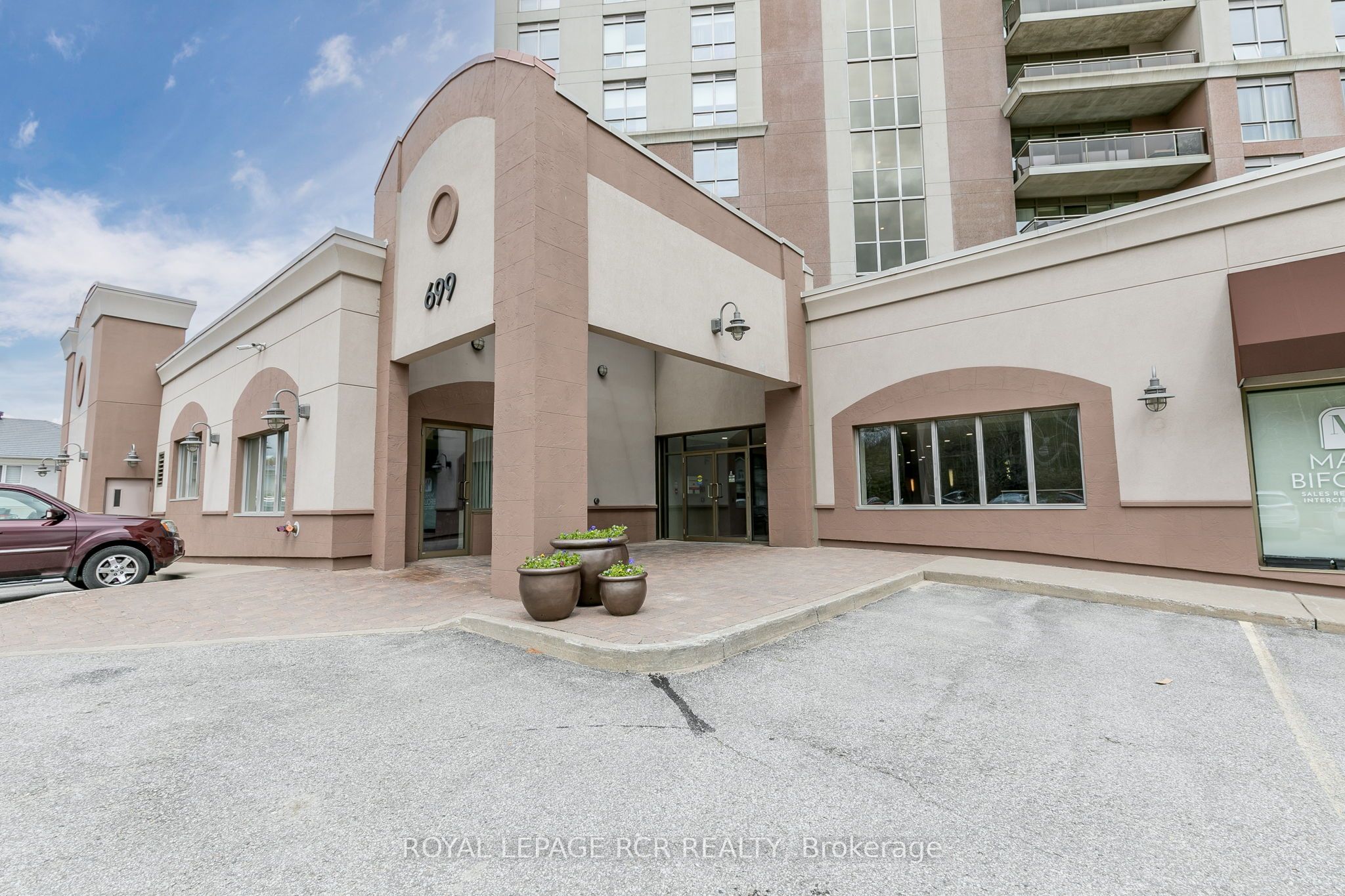 699 Aberdeen Boulevard 608 Property Photo 1