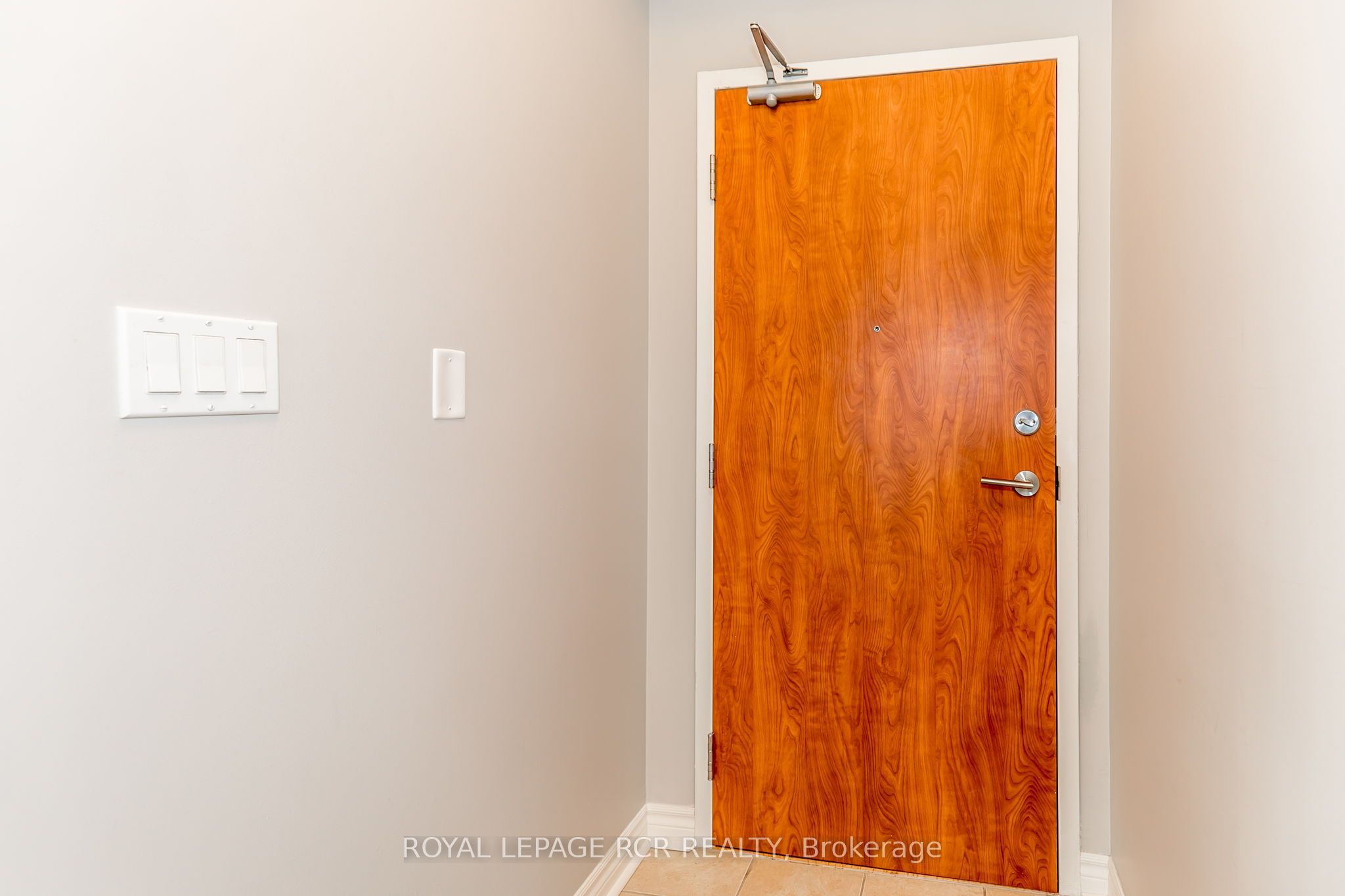 699 Aberdeen Boulevard 608 Property Photo 5
