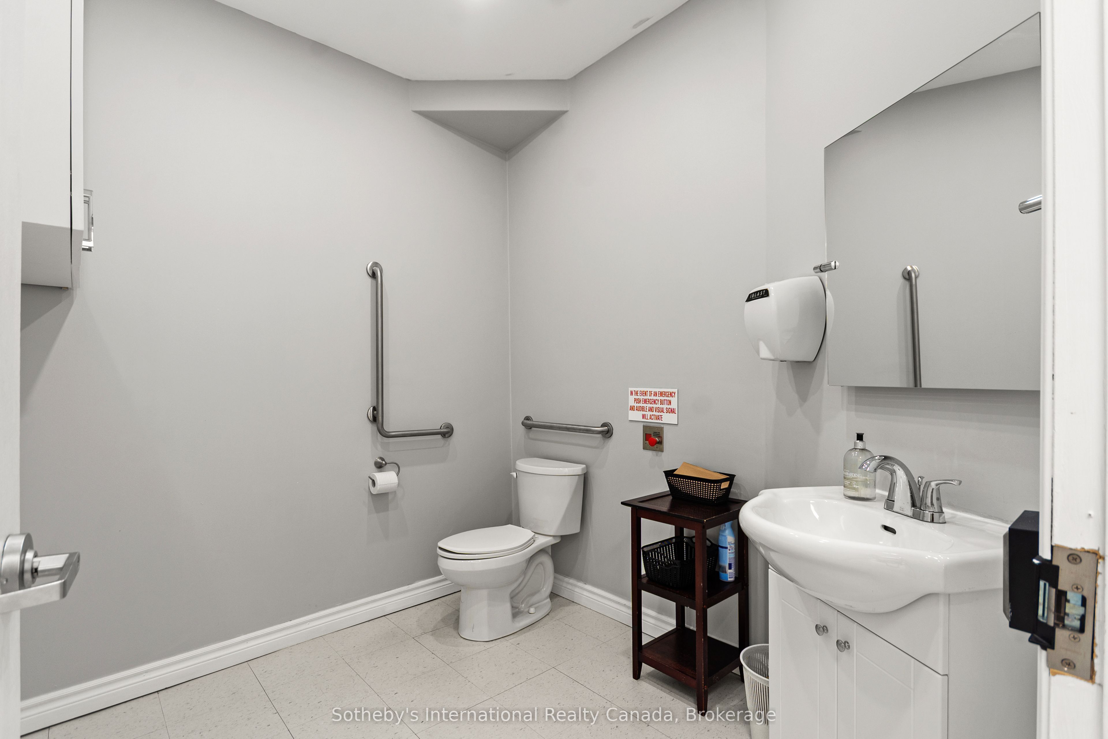 339 King Street Property Photo 10