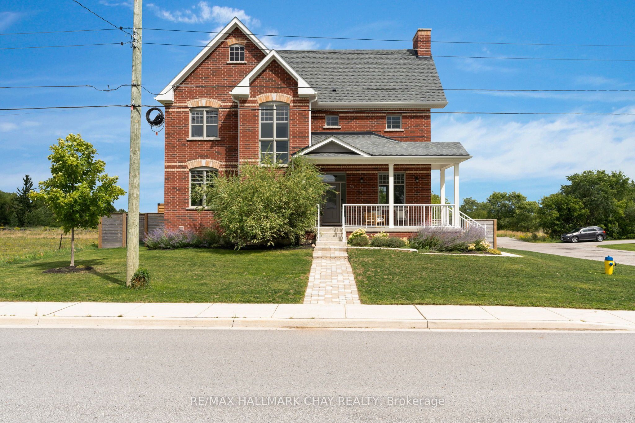 46 Francis Street E Property Photo 2