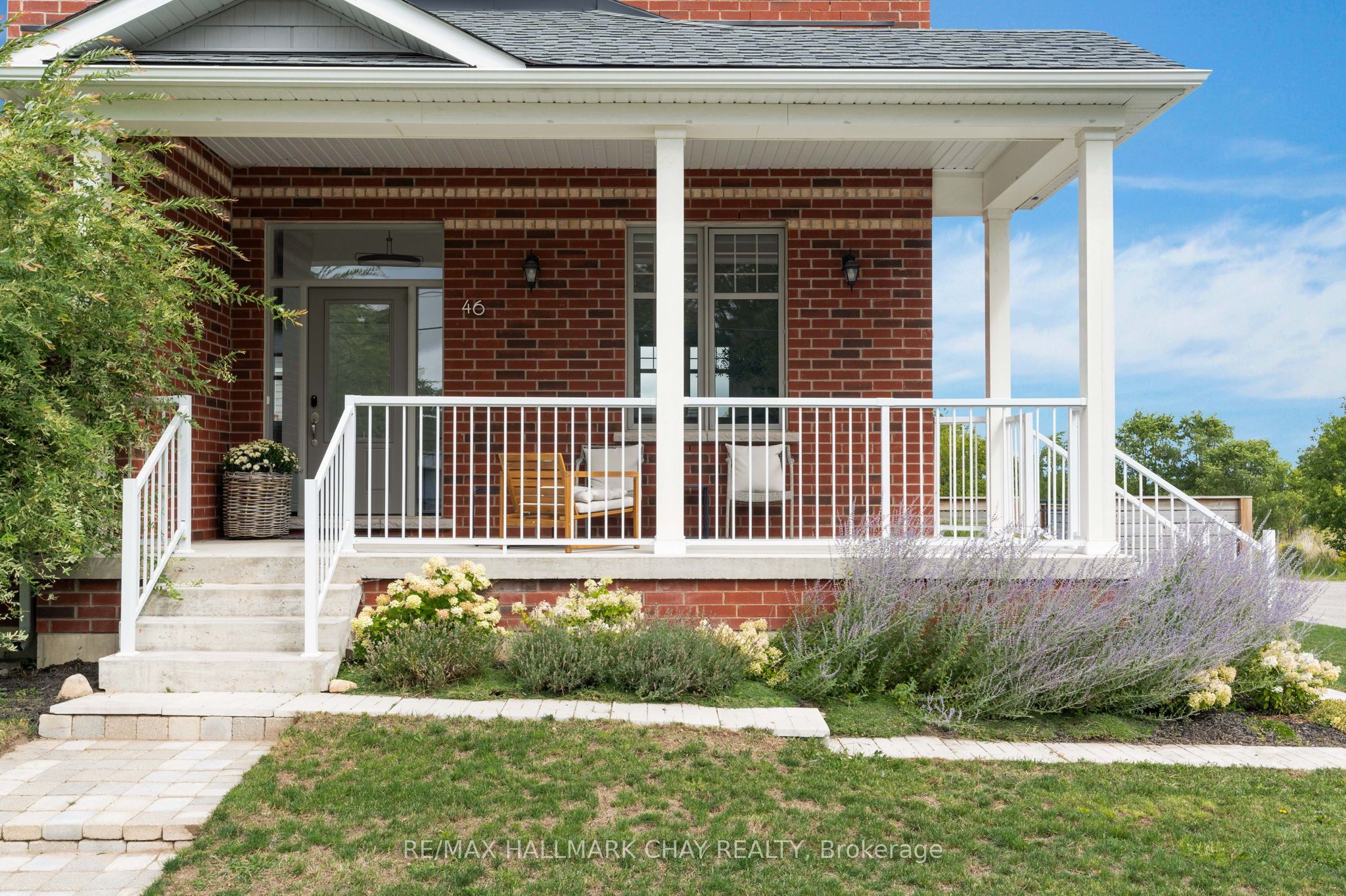 46 Francis Street E Property Photo 3