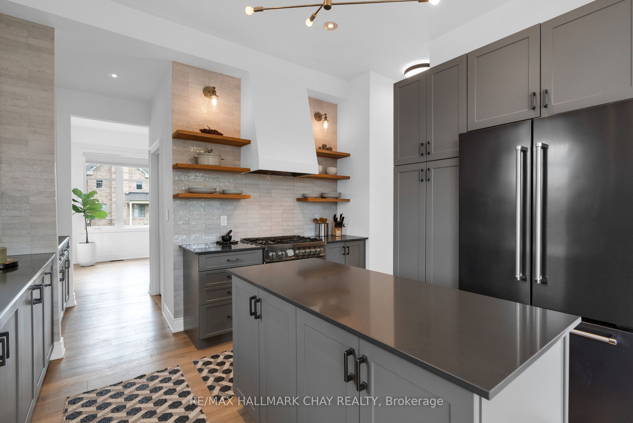 46 Francis Street E Property Photo 12