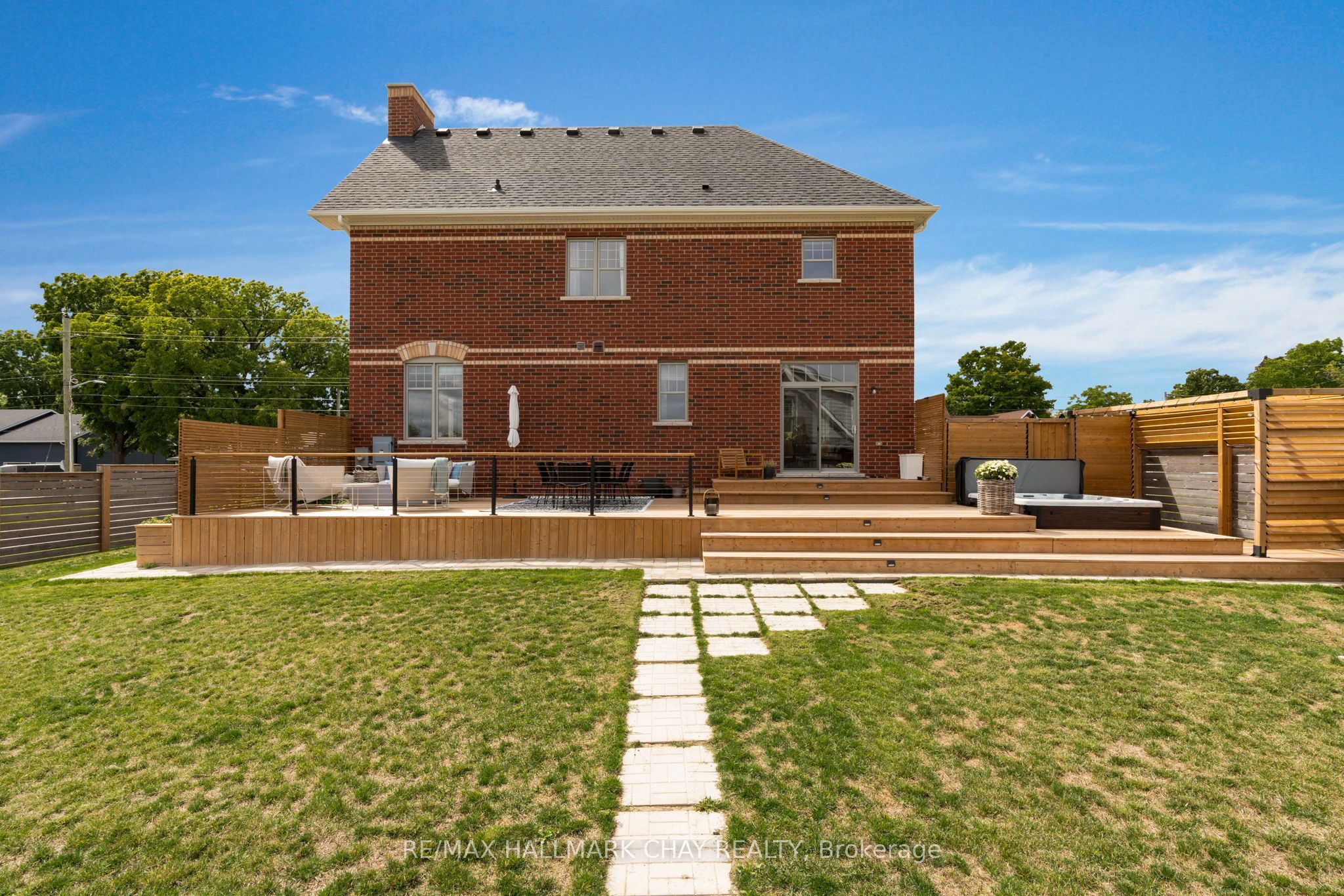 46 Francis Street E Property Photo 33