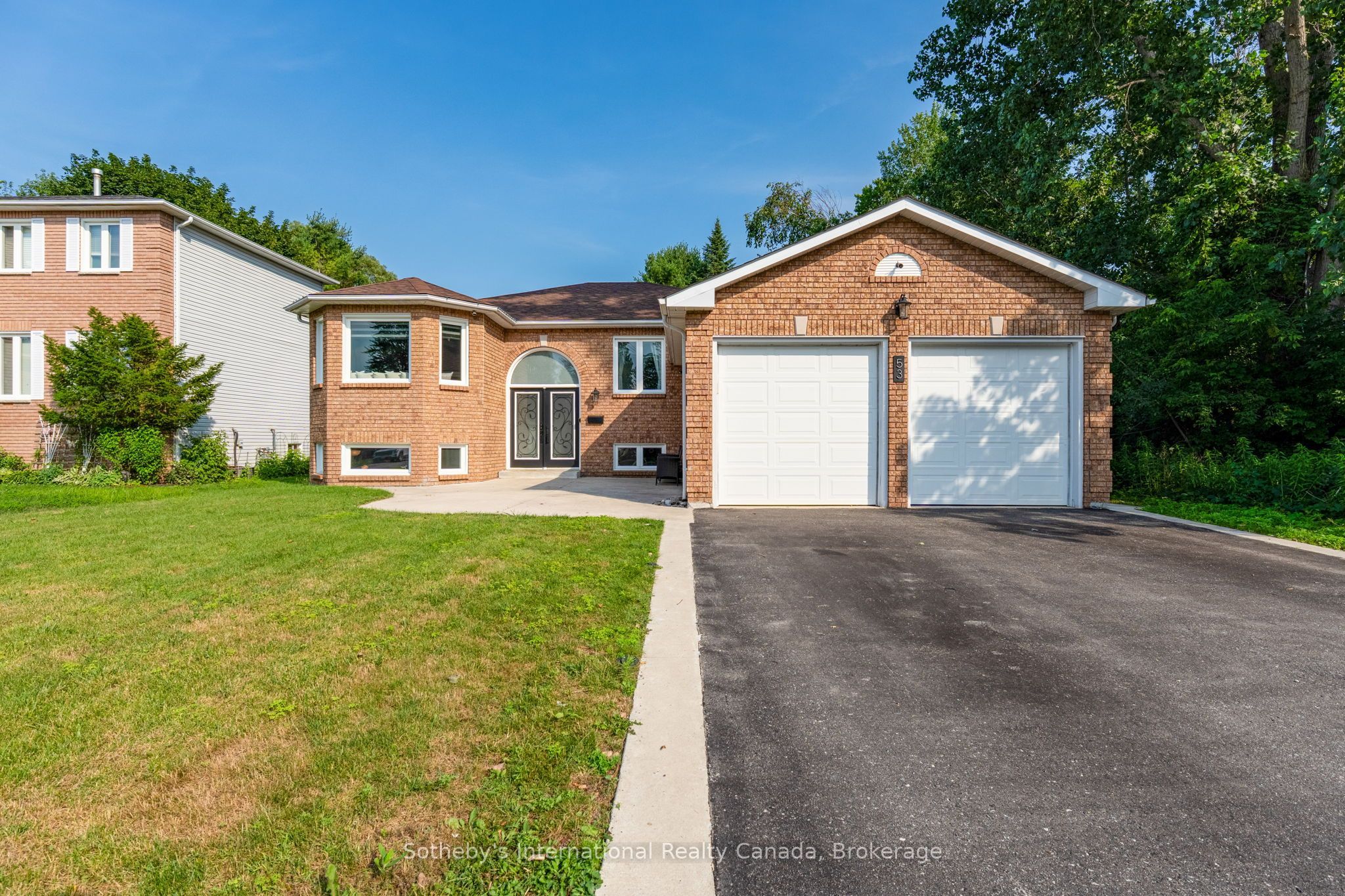 53 Royal Beech Drive Property Photo 1