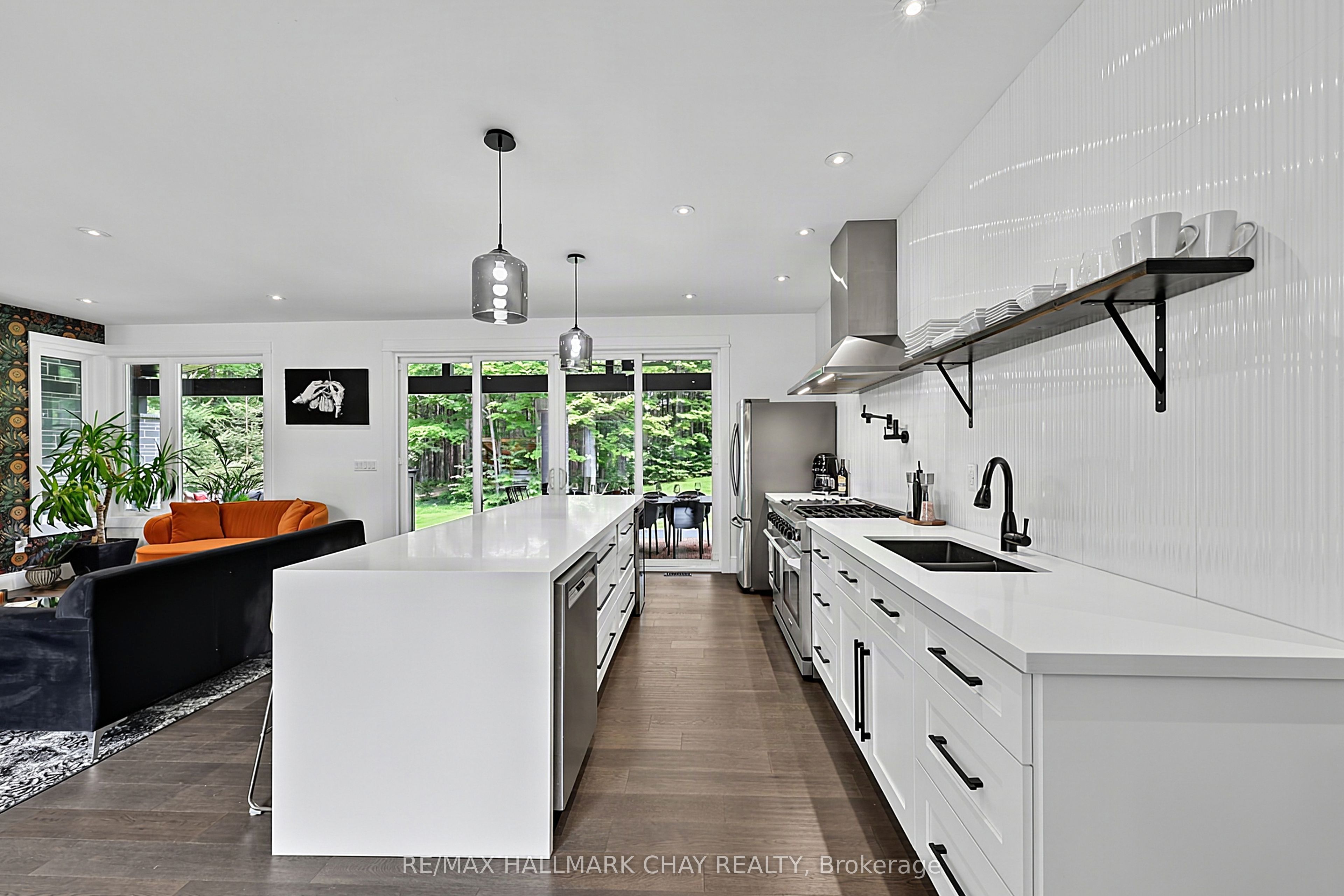 4775 Line 11 N Property Photo 9