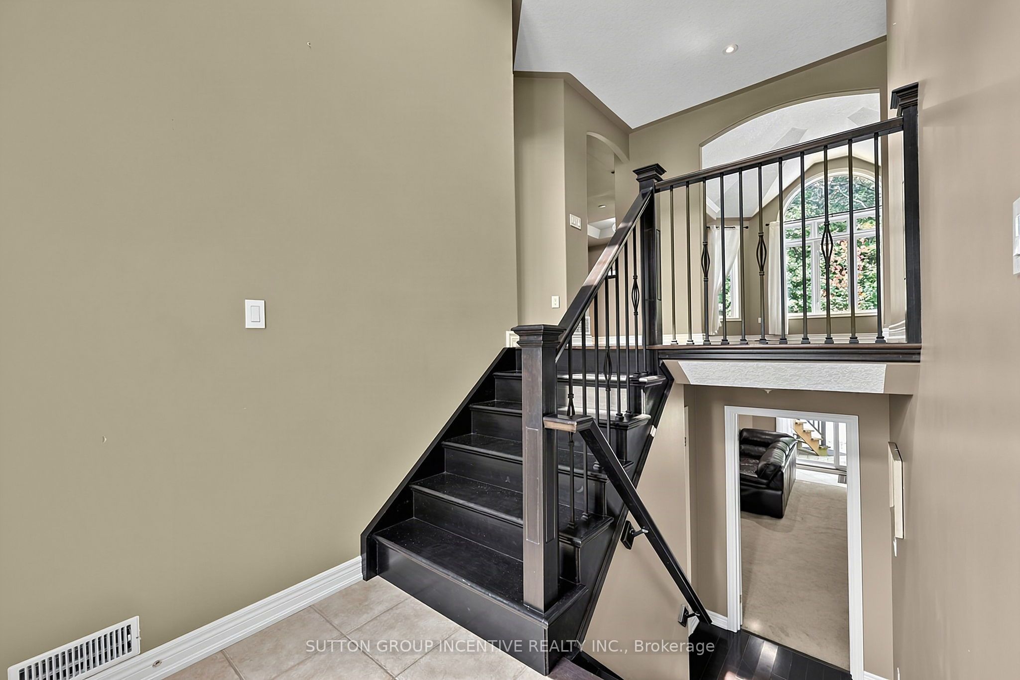 102 Cumming Drive Property Photo 37