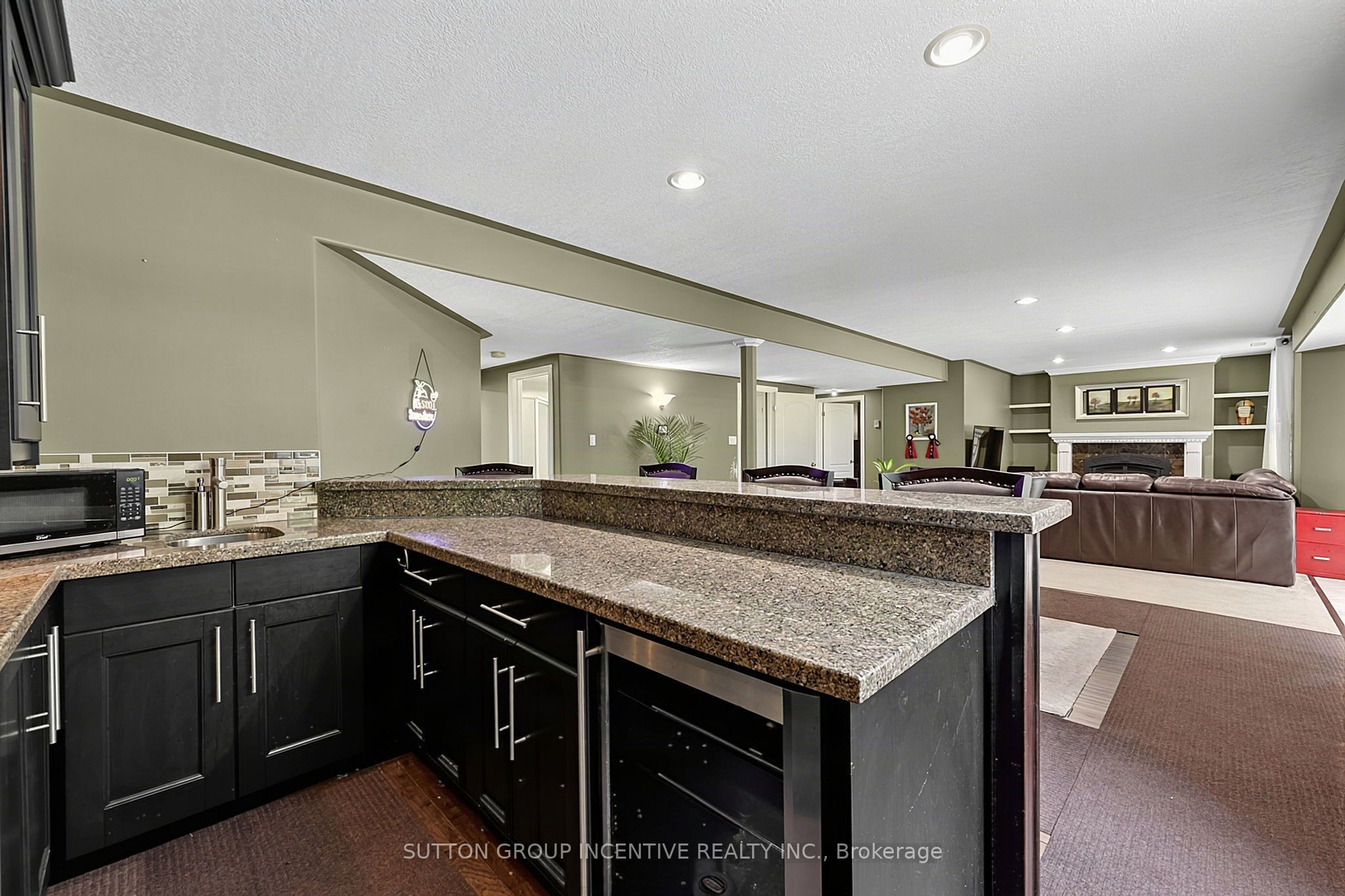 102 Cumming Drive Property Photo 44