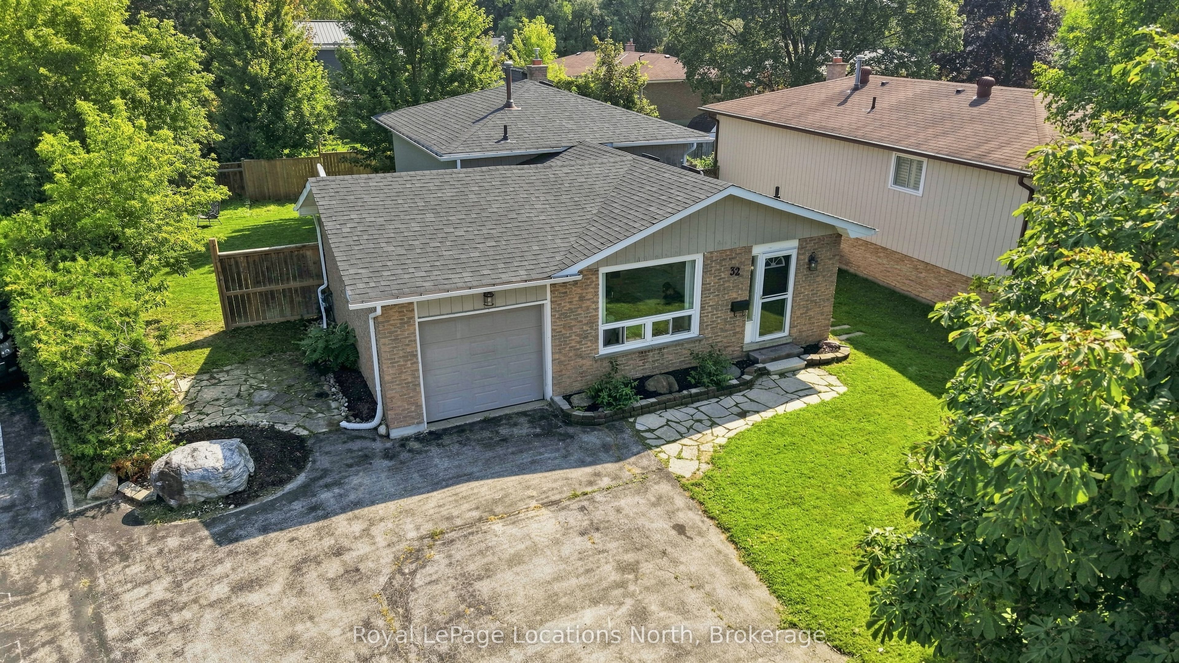 32 Courtice Crescent Property Photo 1