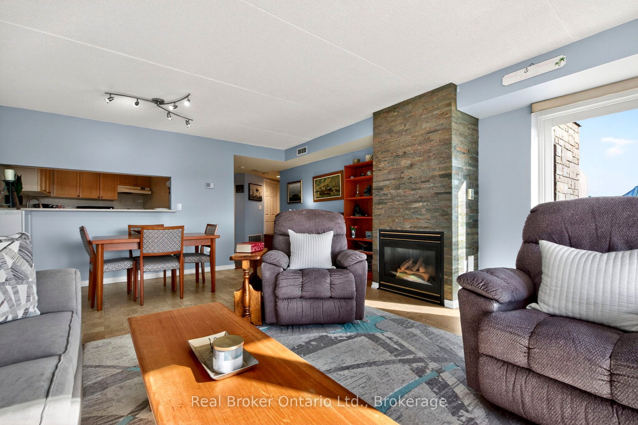 11 Beck Boulevard 402 Property Photo 8