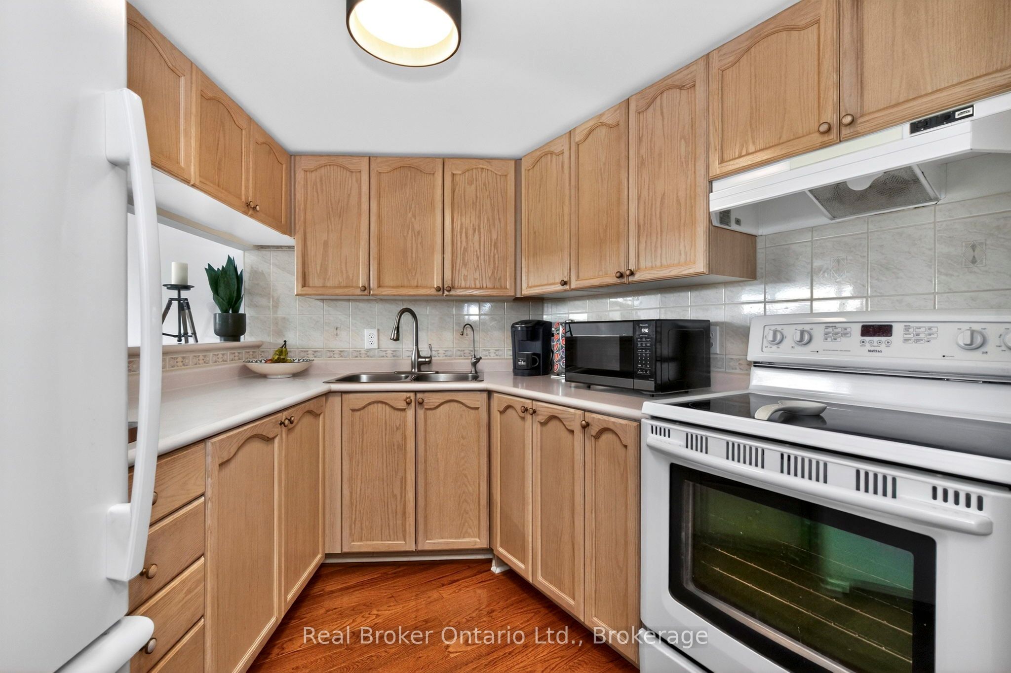 11 Beck Boulevard 402 Property Photo 12