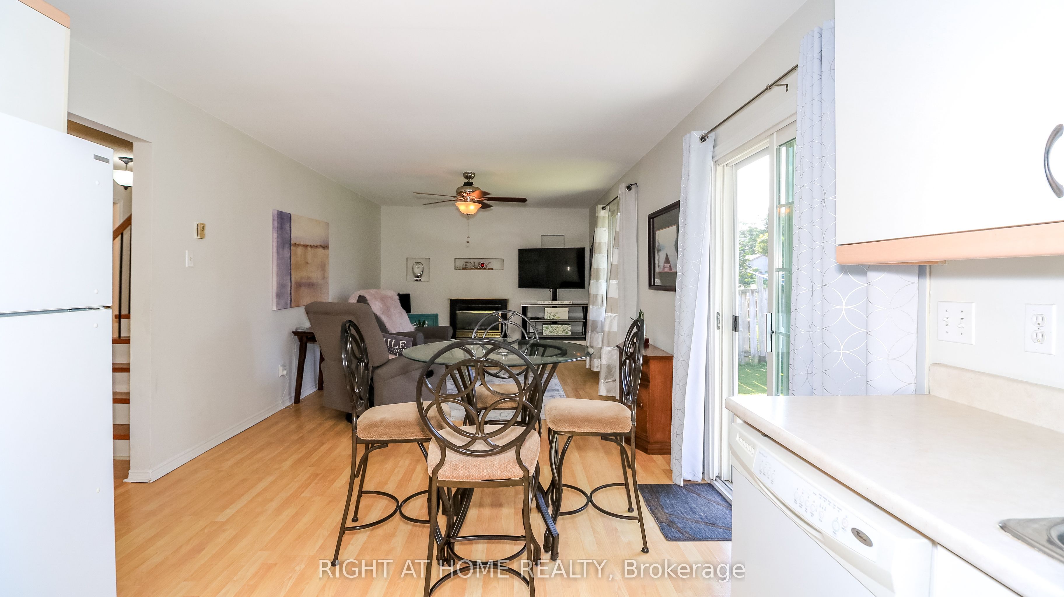 70 Kinzie Lane Property Photo 12
