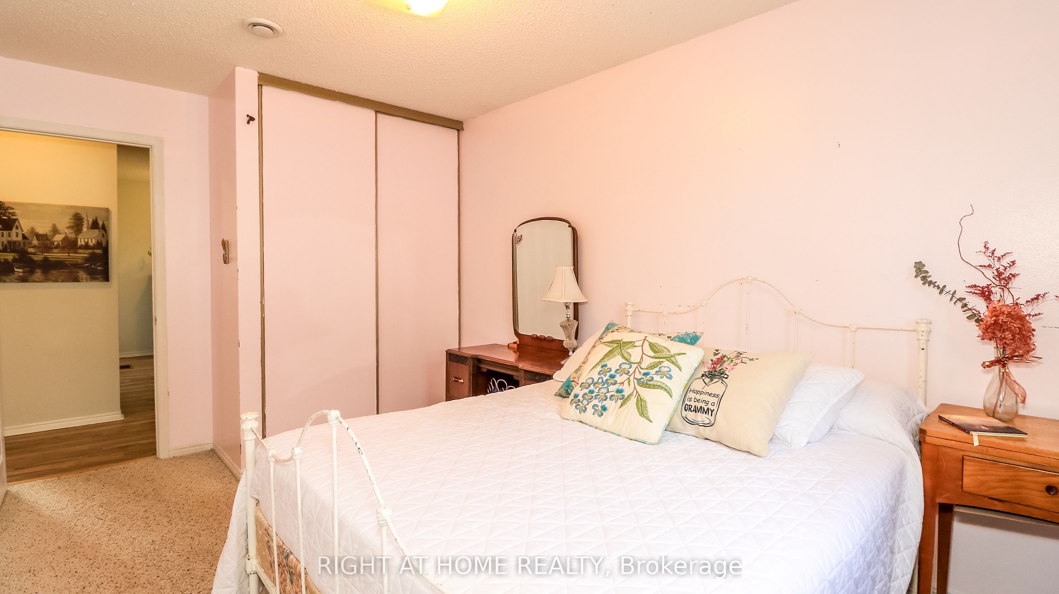 70 Kinzie Lane Property Photo 17