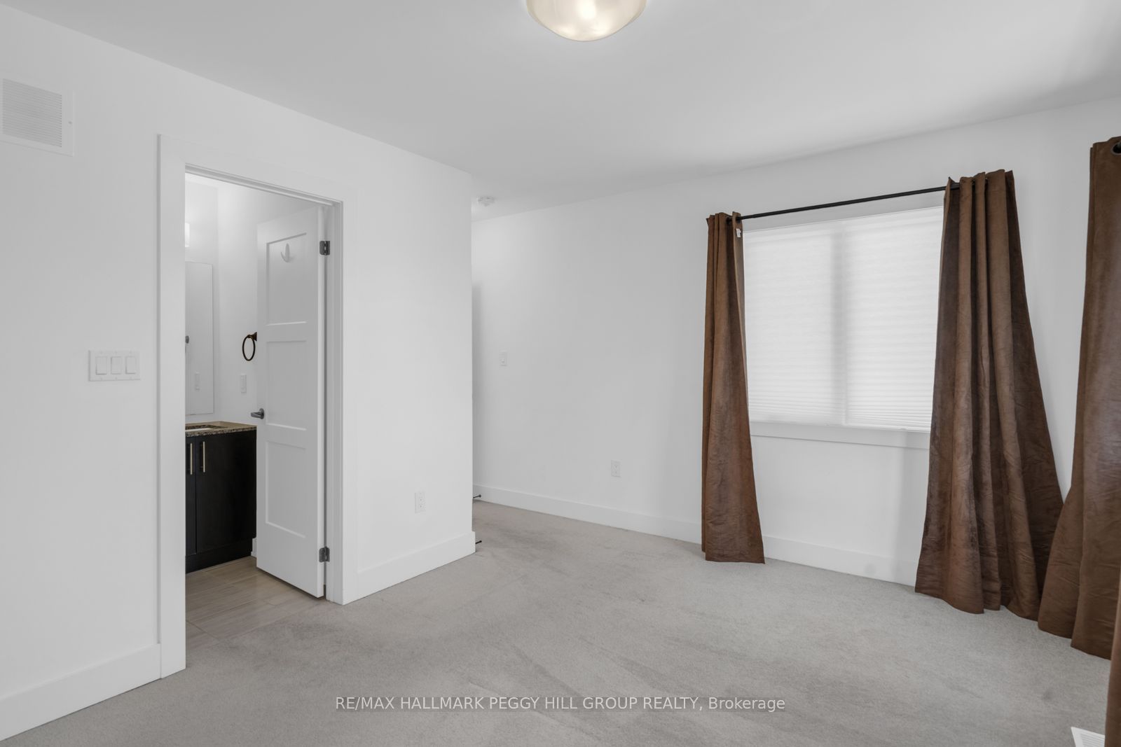 30 Pumpkin Corner Crescent Property Photo 9