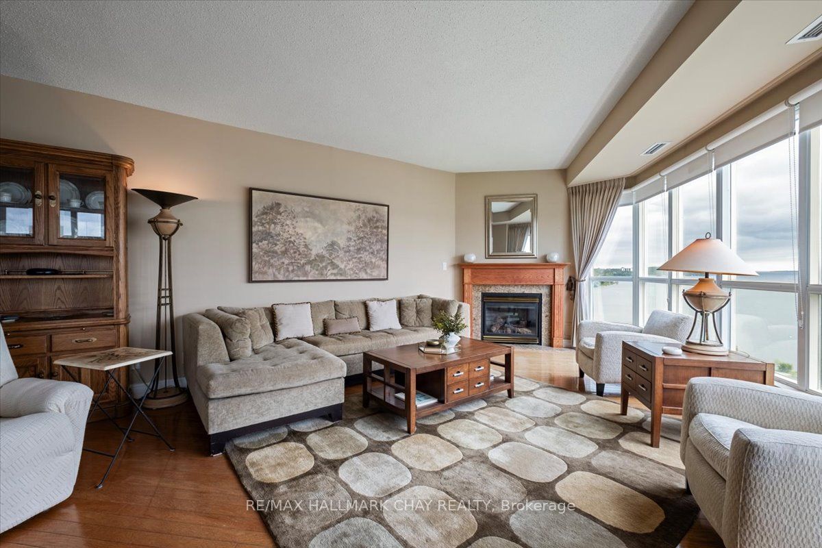 2 Toronto Street 1411 Property Photo 11