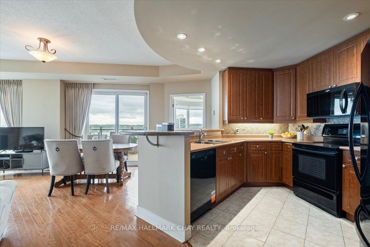 2 Toronto Street 1411 Property Photo 13