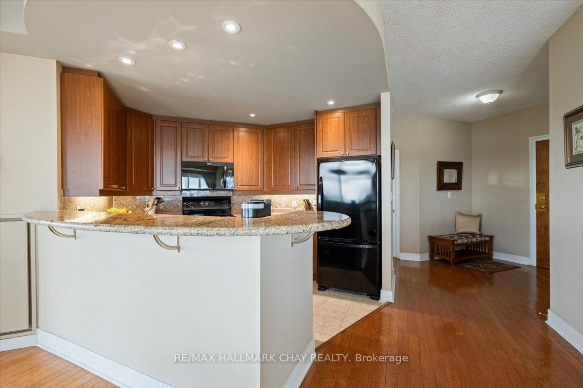 2 Toronto Street 1411 Property Photo 16