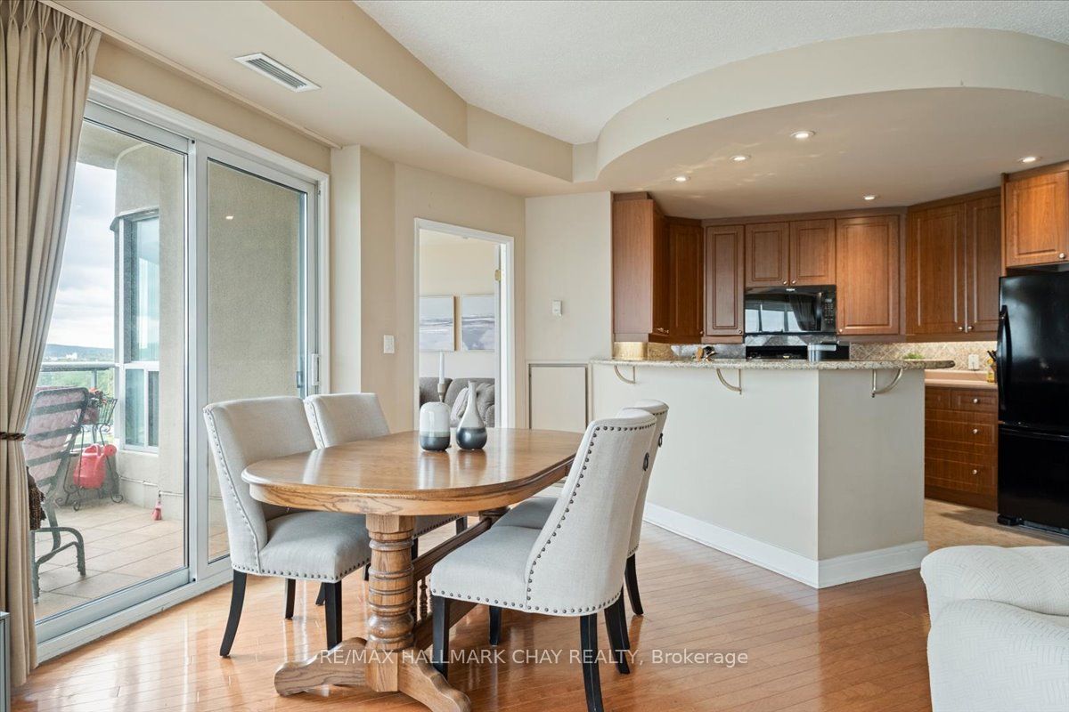 2 Toronto Street 1411 Property Photo 18