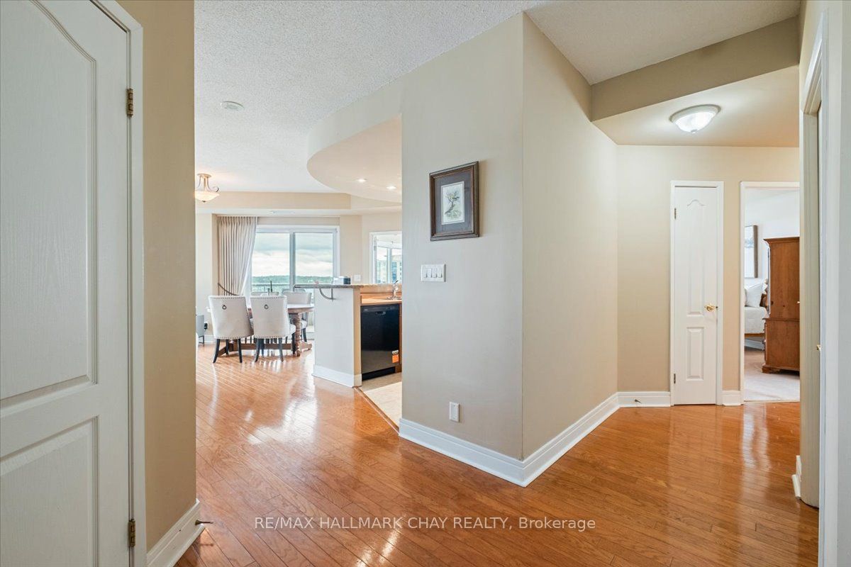2 Toronto Street 1411 Property Photo 25