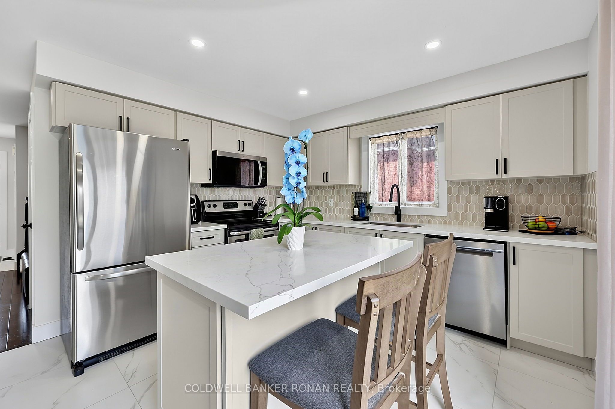 99 Ruffet Drive Property Photo 9