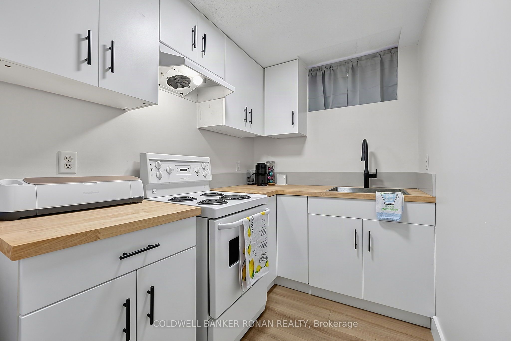 99 Ruffet Drive Property Photo 28