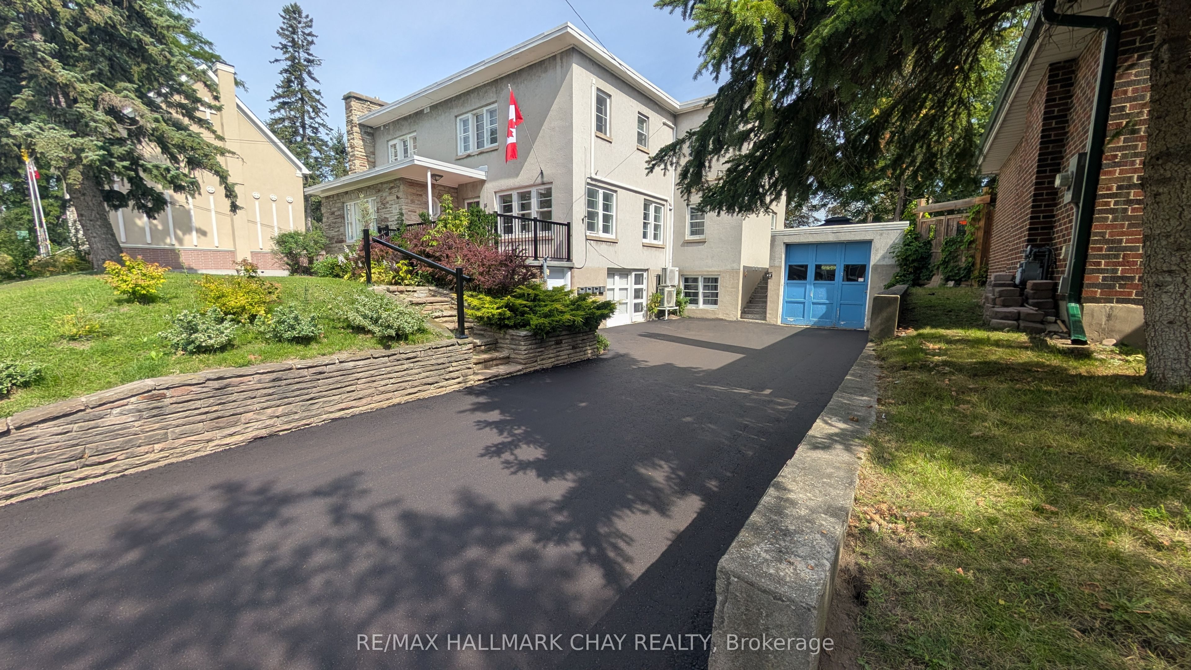 15 Parkside Drive 1 Property Photo 2
