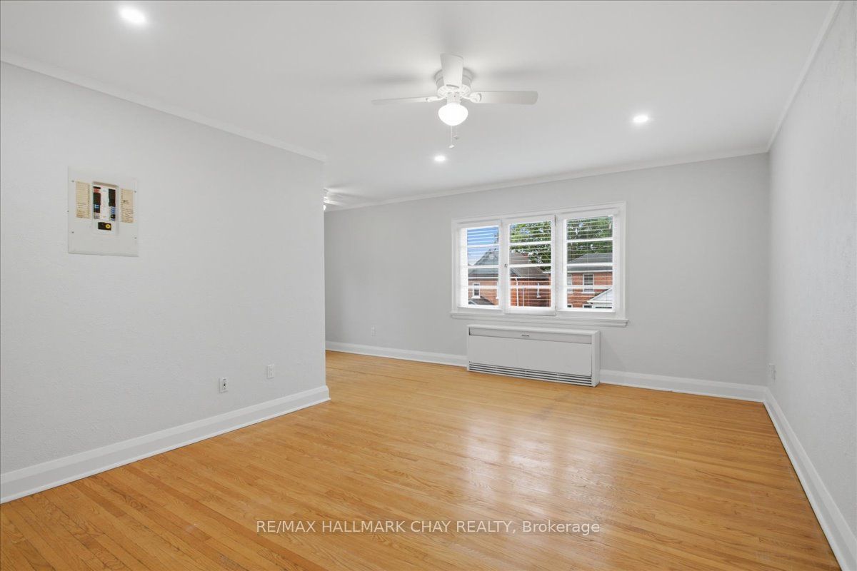 15 Parkside Drive 1 Property Photo 7