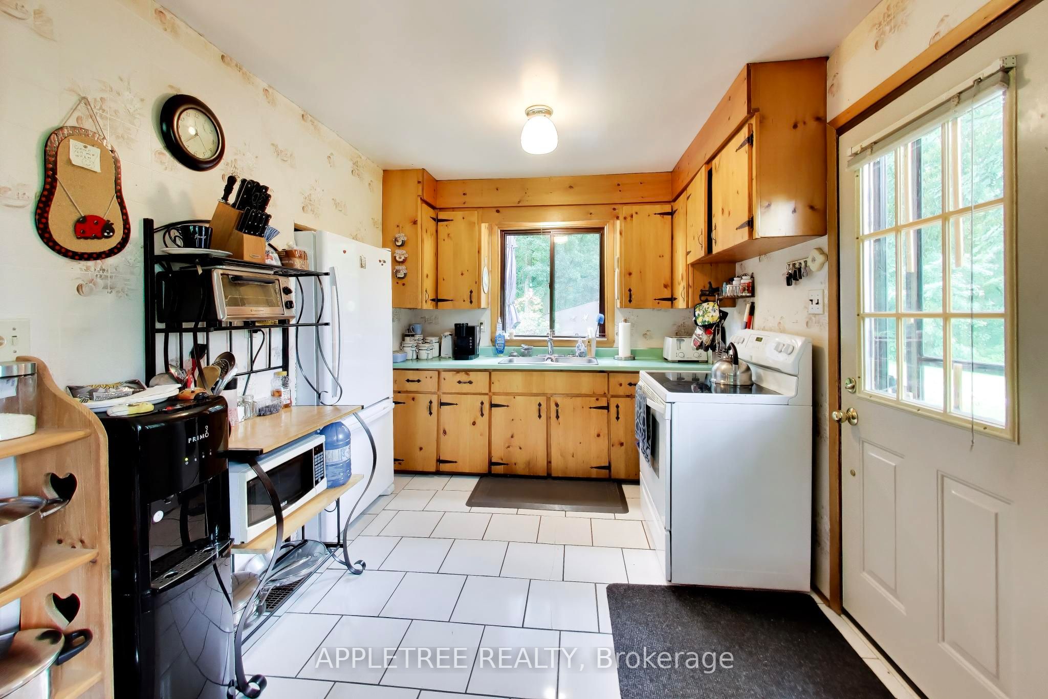 6171 Sheba Drive Property Photo 8