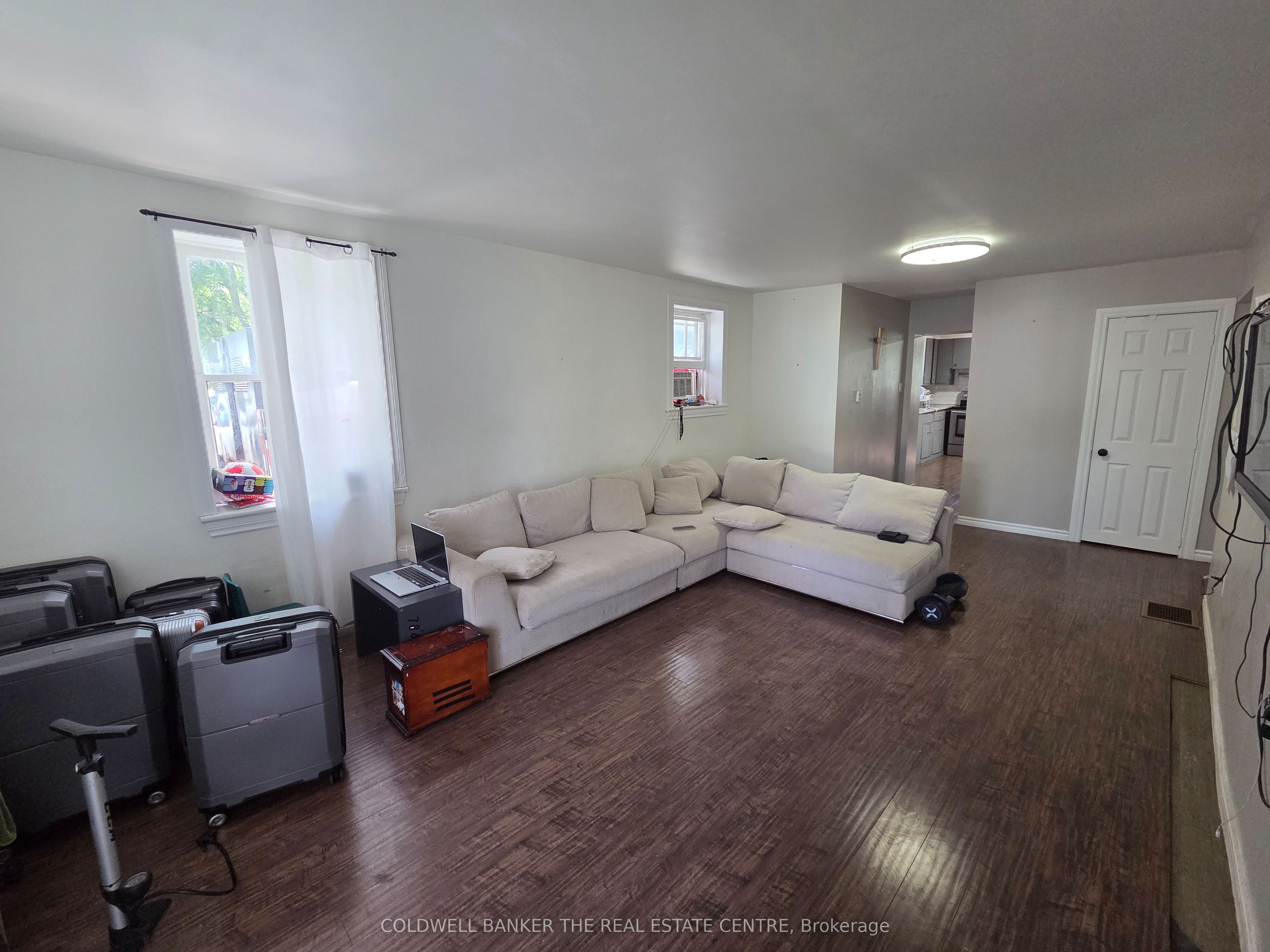 119a Henry Street Property Photo 4