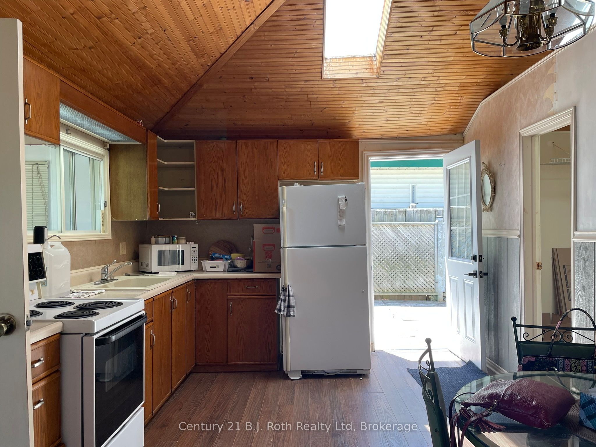 15 Bow Road Property Photo 11