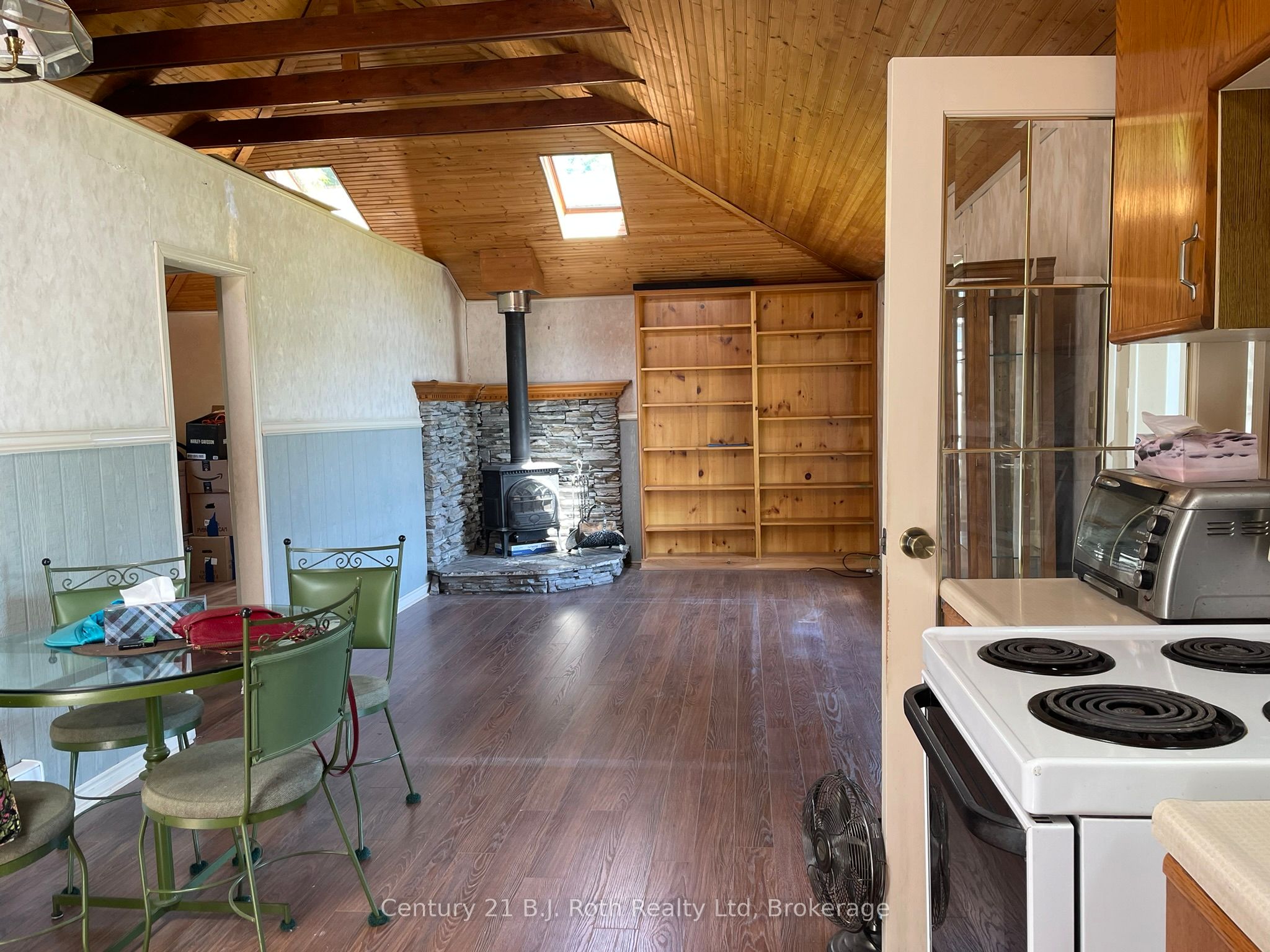 15 Bow Road Property Photo 12